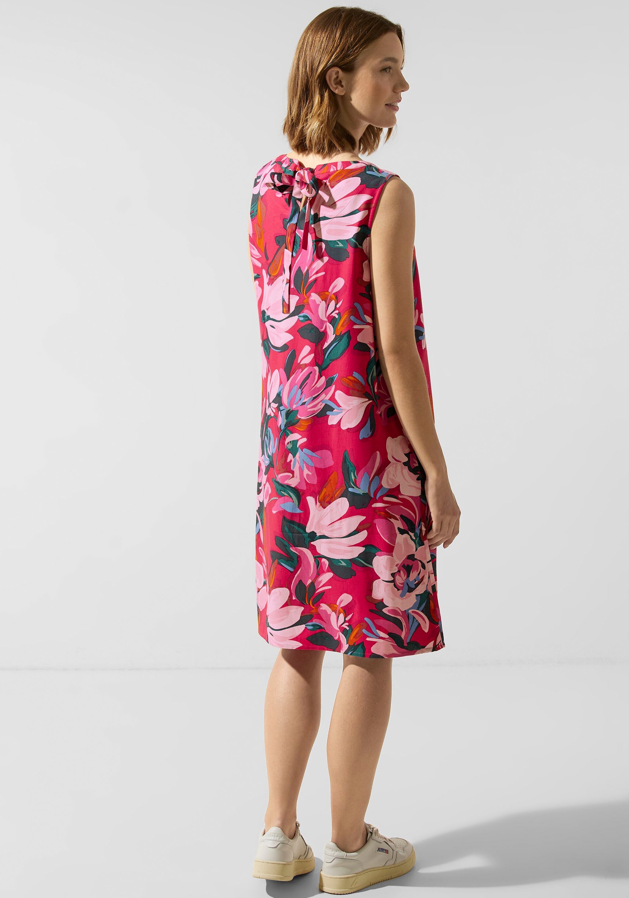 schönen, Muster Sommerkleid, | ONE einem floralen mit für BAUR STREET bestellen