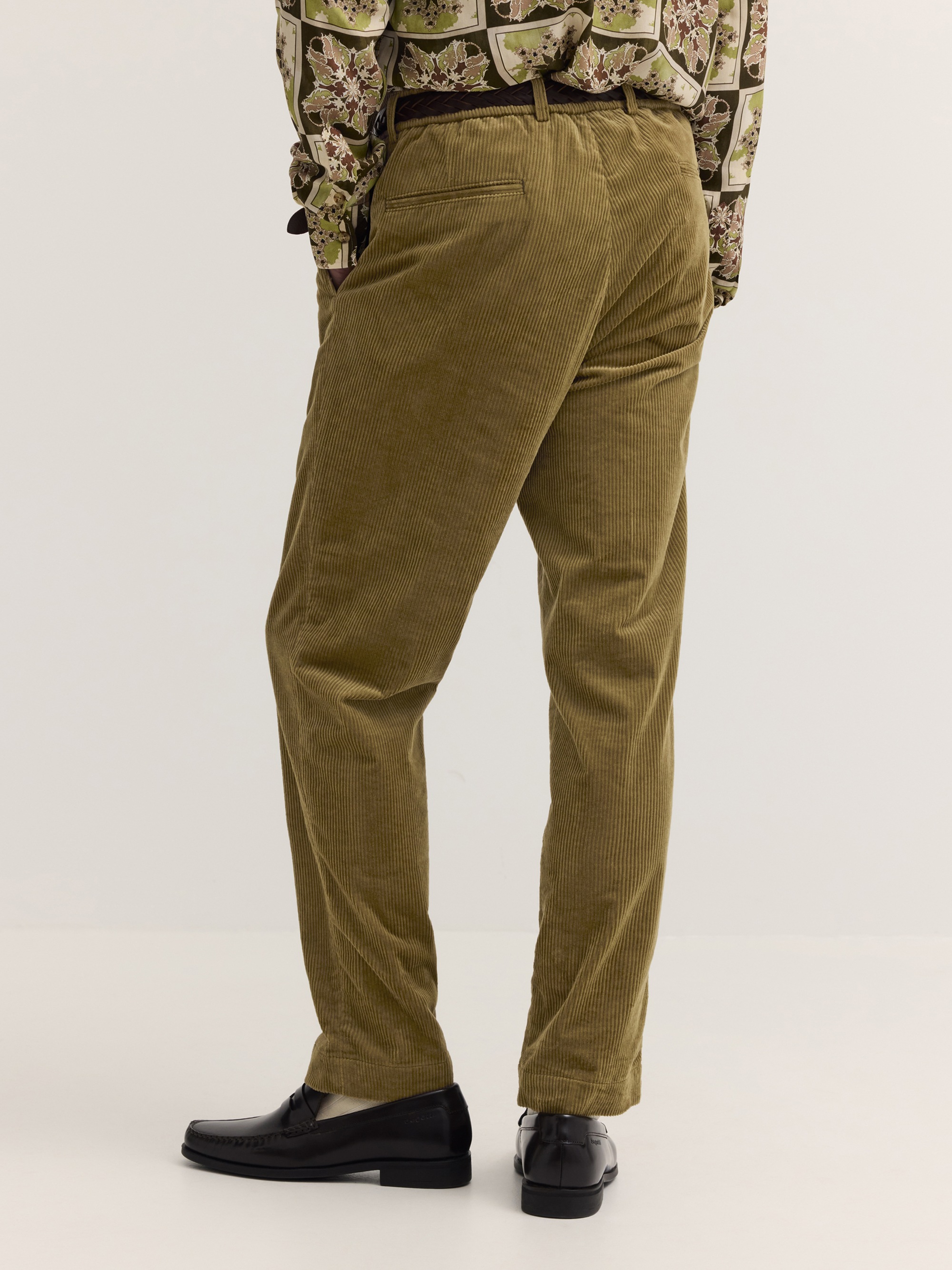 bugatti Bundfaltenhose »Cord«  Loose Fit Cord Stretch Italienischer Stoff