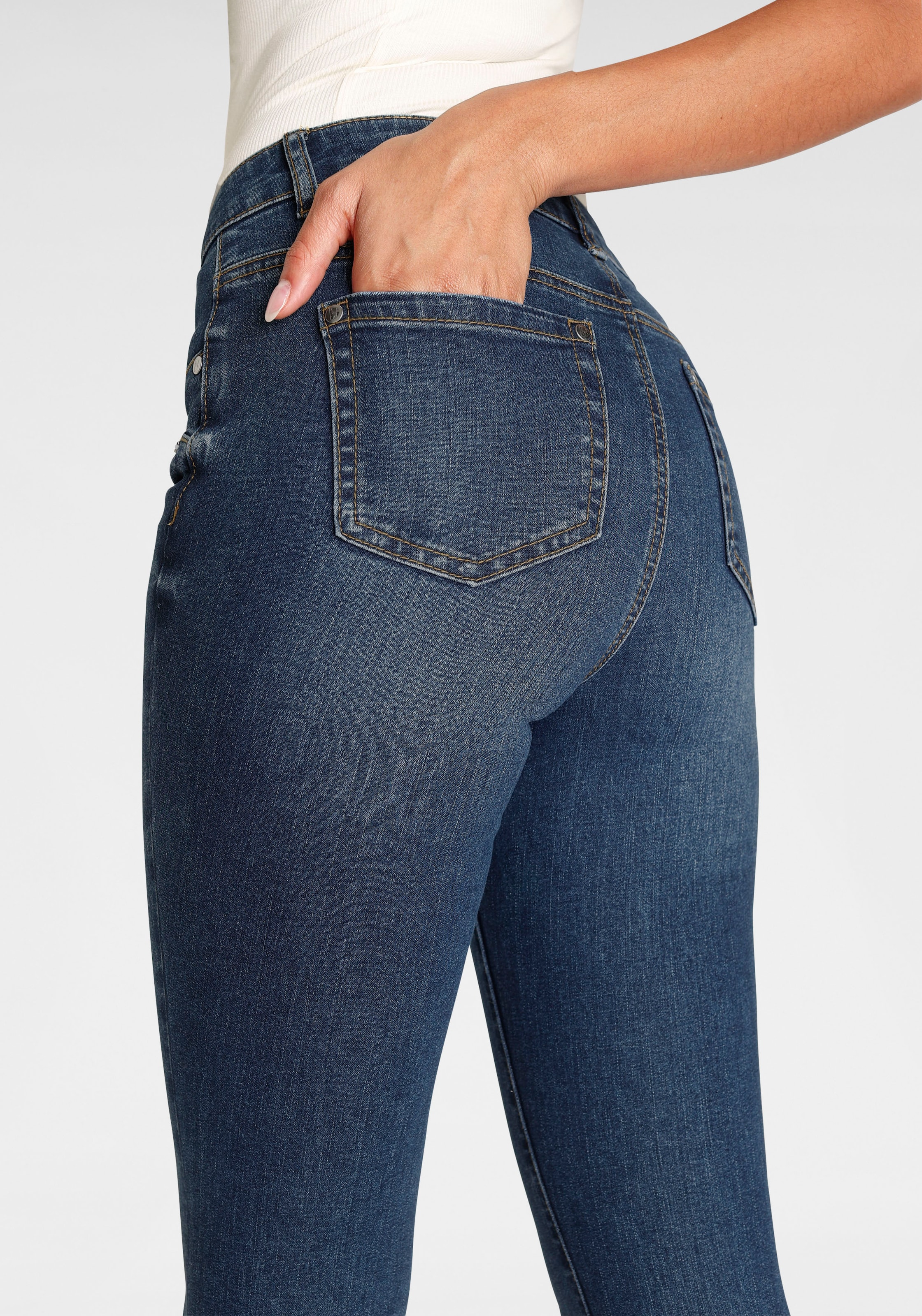 Bruno Banani 5-Pocket-Jeans, KOLLEKTION | NEUE kaufen Saum offenem für mit BAUR