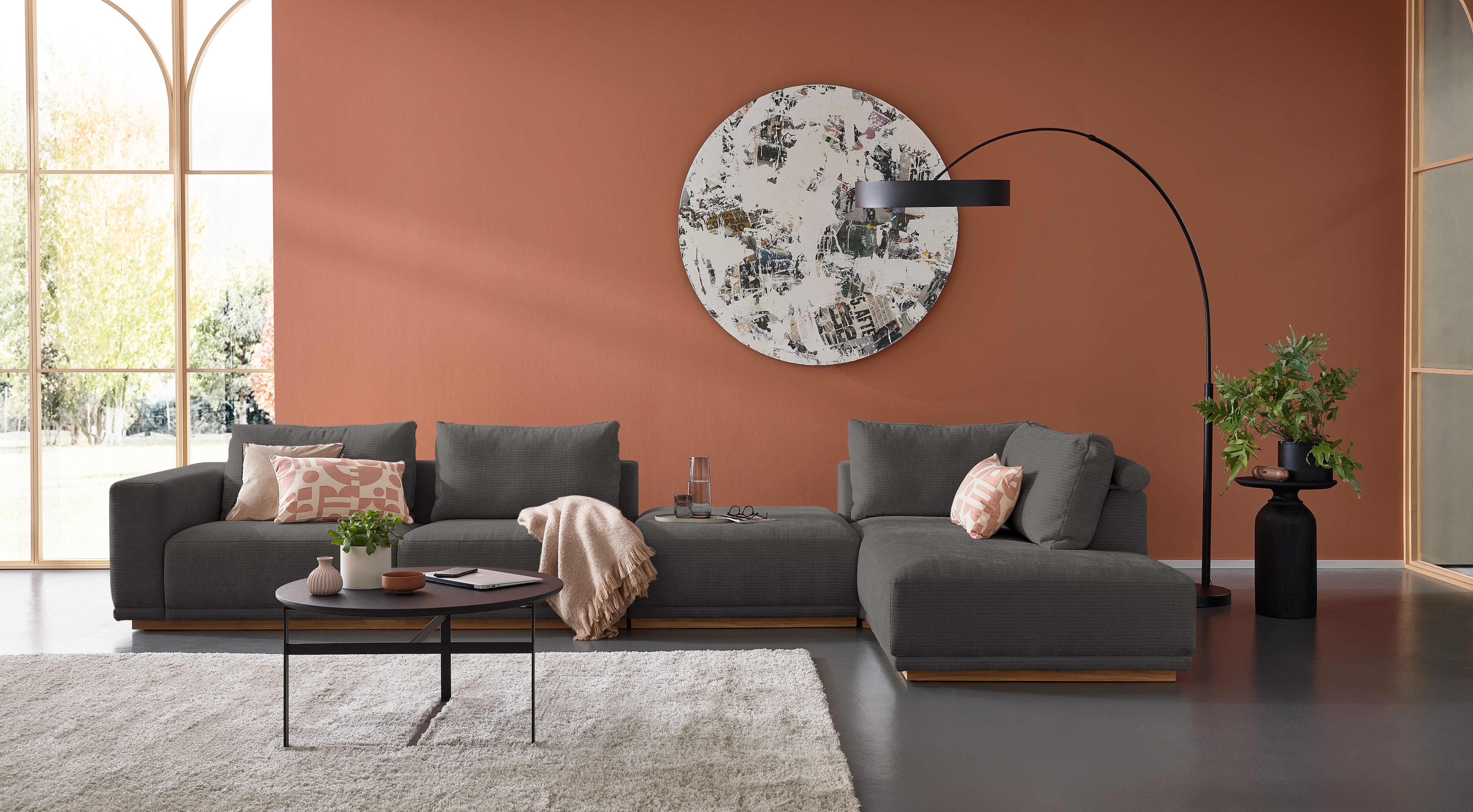 Musterring Wohnlandschaft "JustB PM200 bequem, wahlw. Sitzvorzug, Breite 395cm, Holzsockel" Anreihsofa Armlehne links, Eckteil rechts und Hocker. Ohne Sitzvorzug