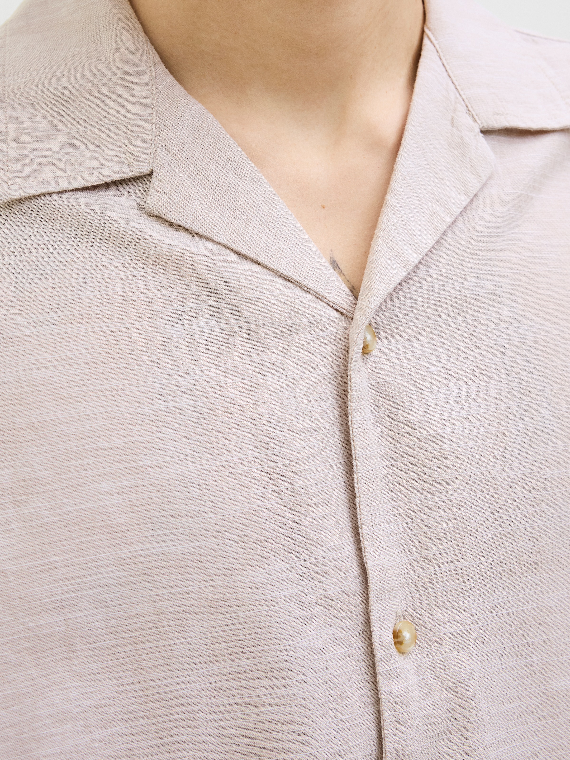 Jack & Jones Kurzarmhemd »JJESUMMER RESORT SHIRT SS SN« mit Resort Kragen