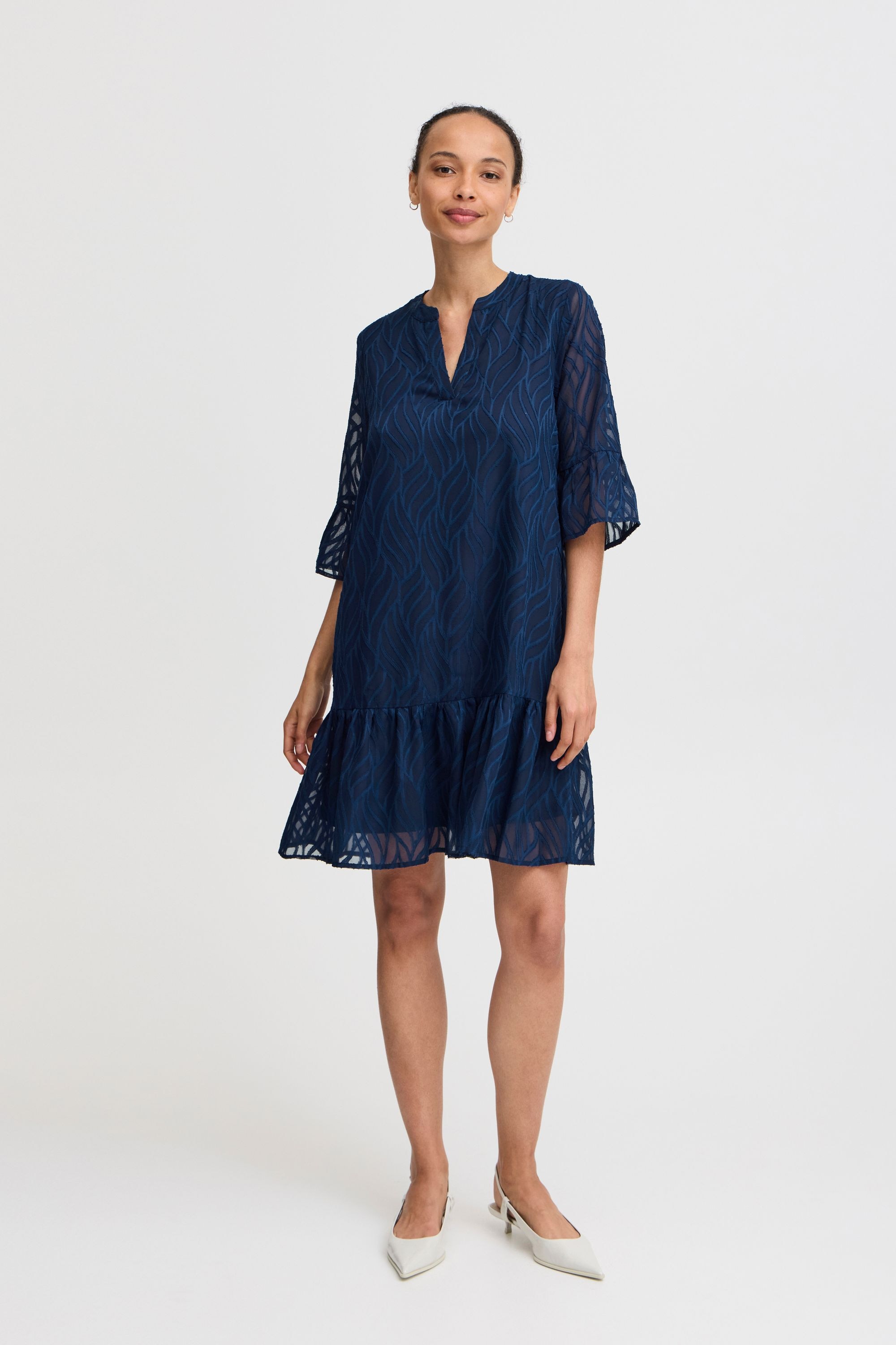 b.young A-Linien-Kleid »A-Linien-Kleid BYFRIKKE VNECK DRESS -«