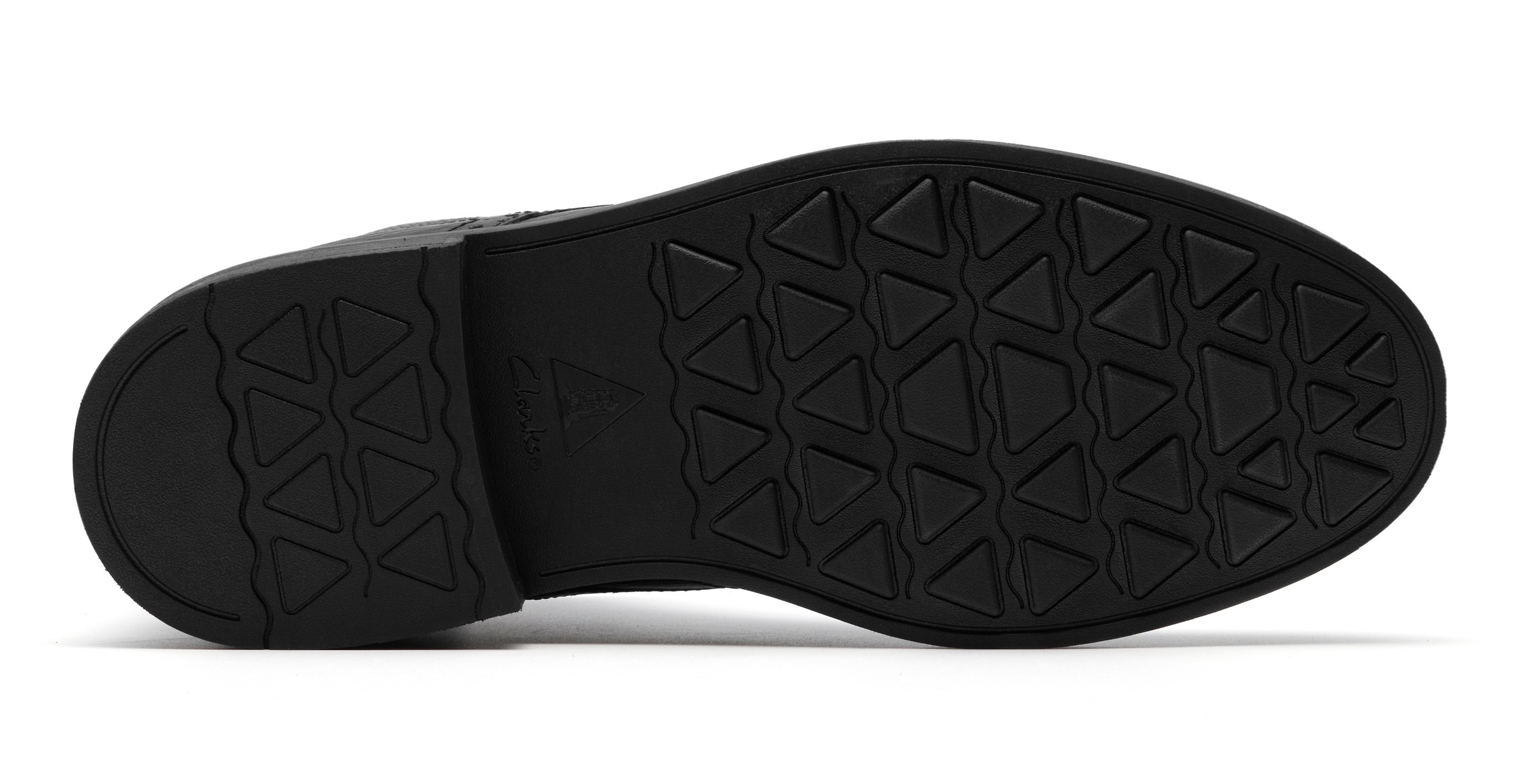 Clarks Schnürstiefelette »Newford«, Budapester, Schnürboots mit elegantem Blockabsatz
