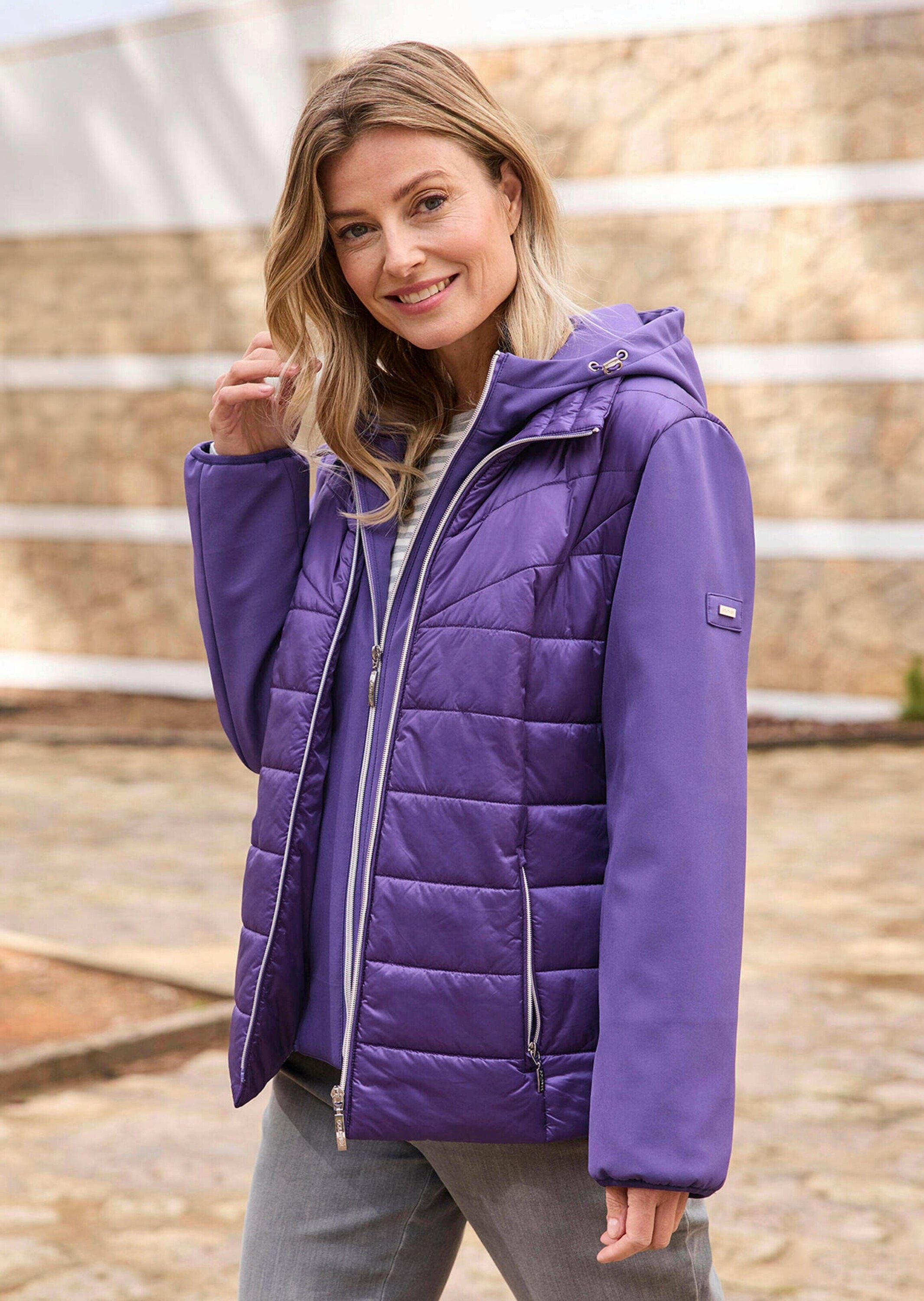 GOLDNER Kurzjacke »Kurzgröße Steppjacke mit Ärmeln aus Softshell«