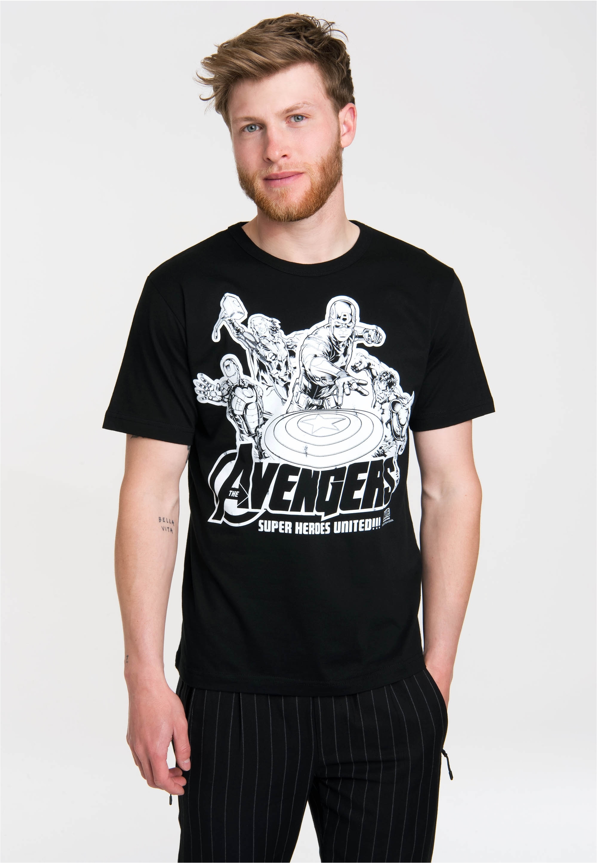 LOGOSHIRT T-Shirt »Avengers - Marvel - Heroes United« mit auffälligem Print