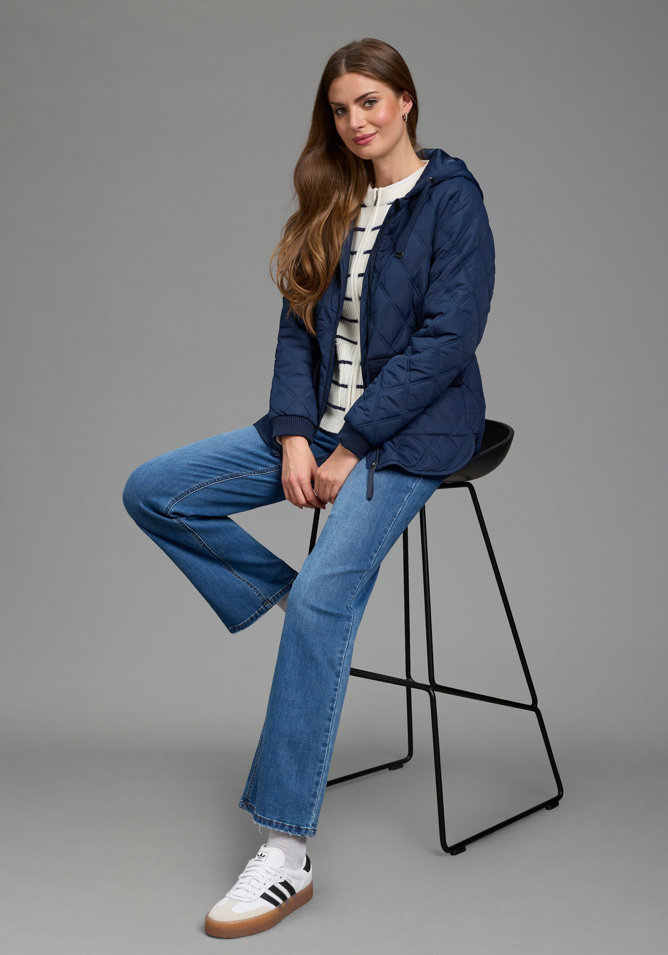 Laura Scott Steppjacke mit Kapuze Kapuze mit modernem Steppmuster für den Übergang