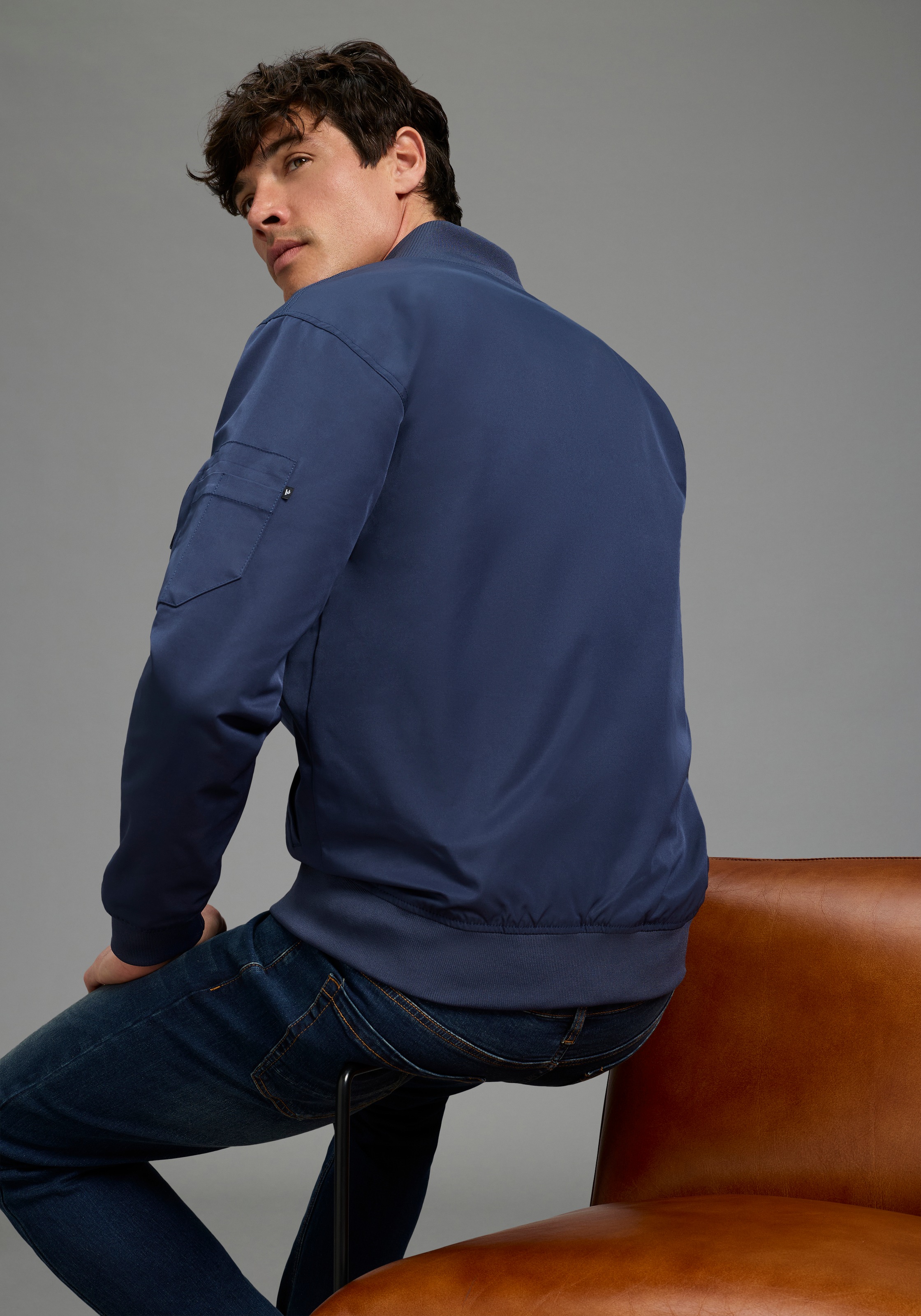 Bruno Banani Bomberjacke Blouson mit Stehkragen, leichte Übergangsjacke günstig online kaufen