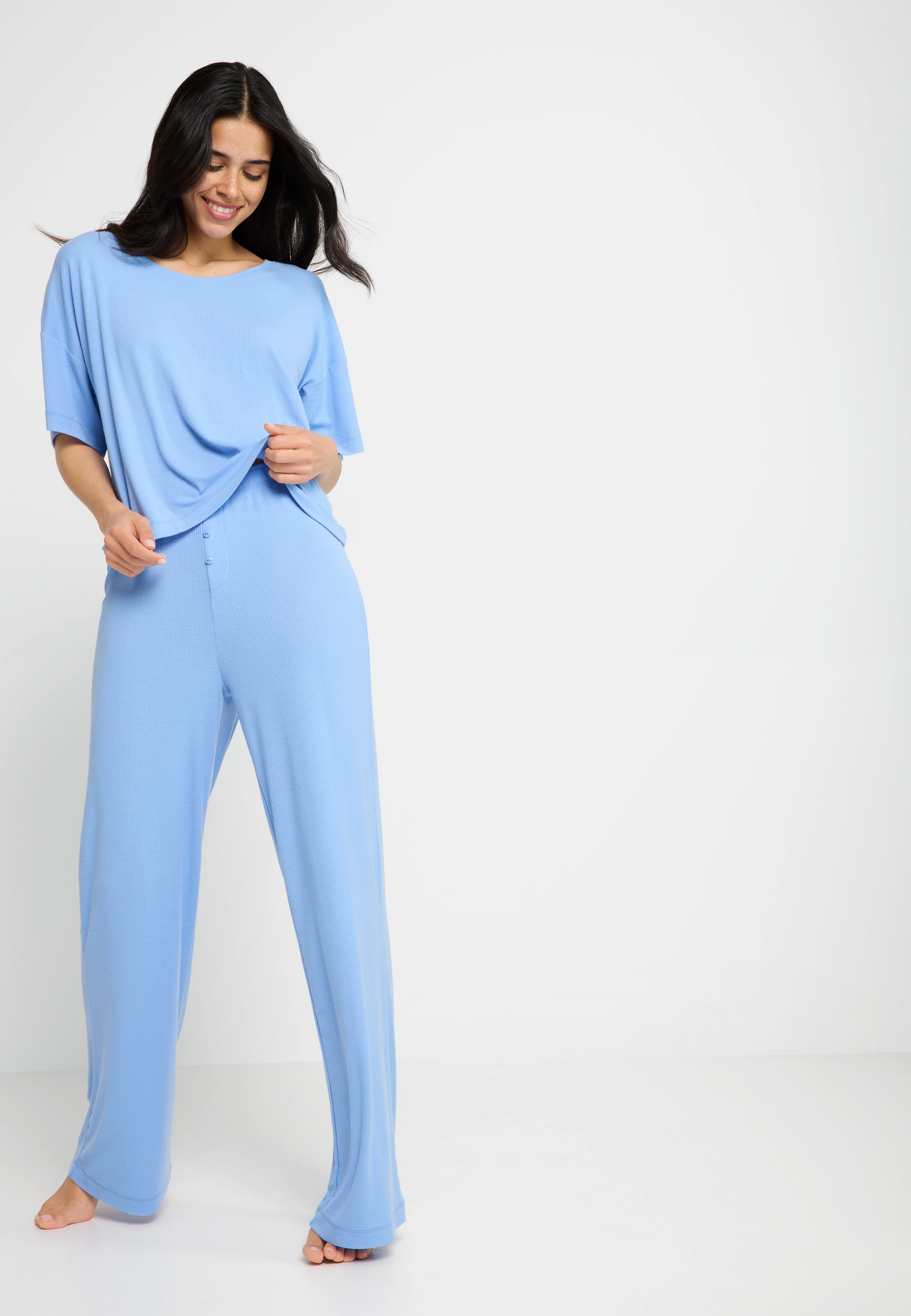 LSCN by LASCANA Pyjama Set, 2-teilig, 2 tlg. mit kleiner Zierknopfleiste an günstig online kaufen