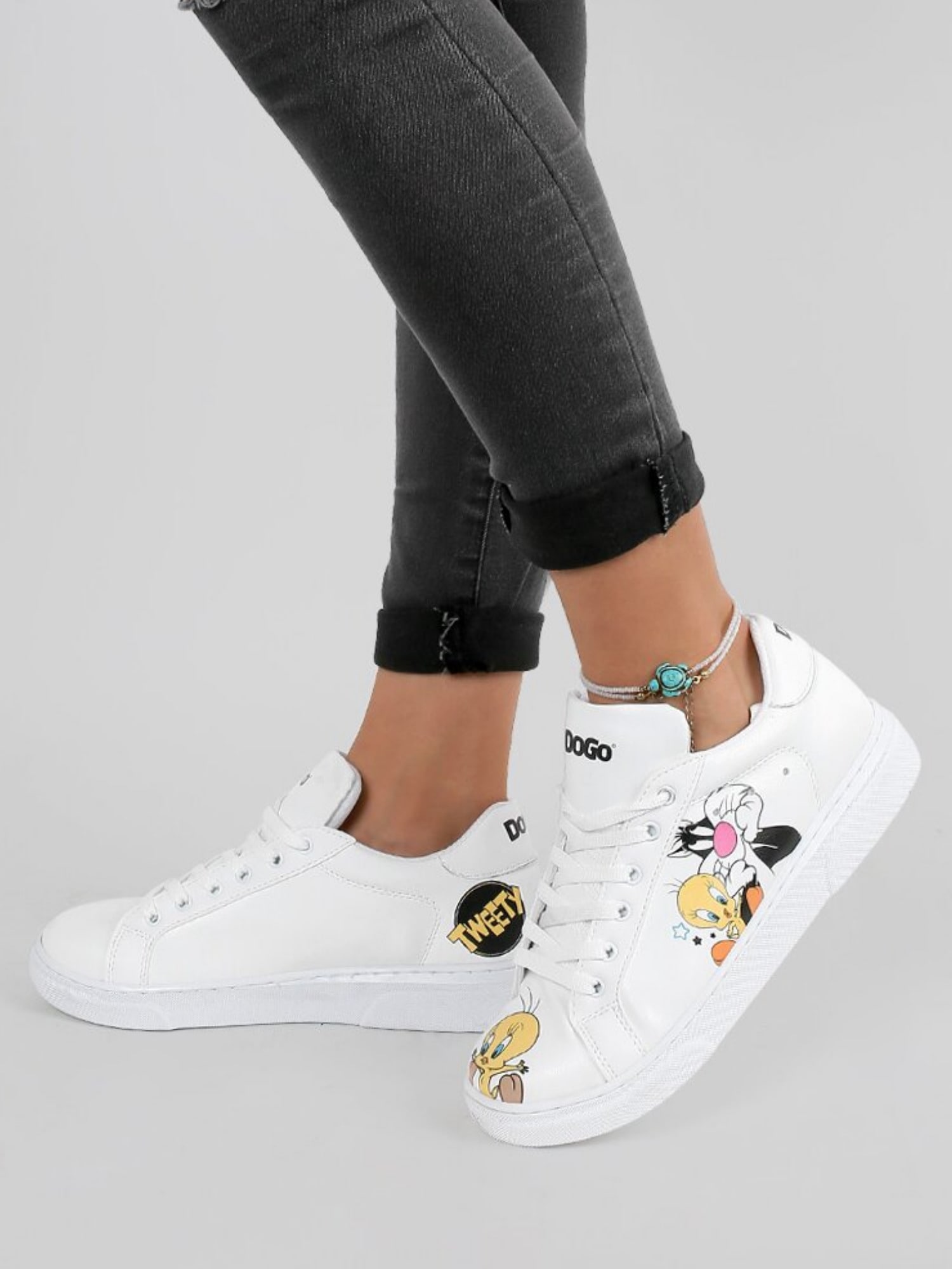 DOGO Sneaker "DOGO Ace Sneakers Best Of Tweety And Sylvester Damen Sneaker günstig online kaufen