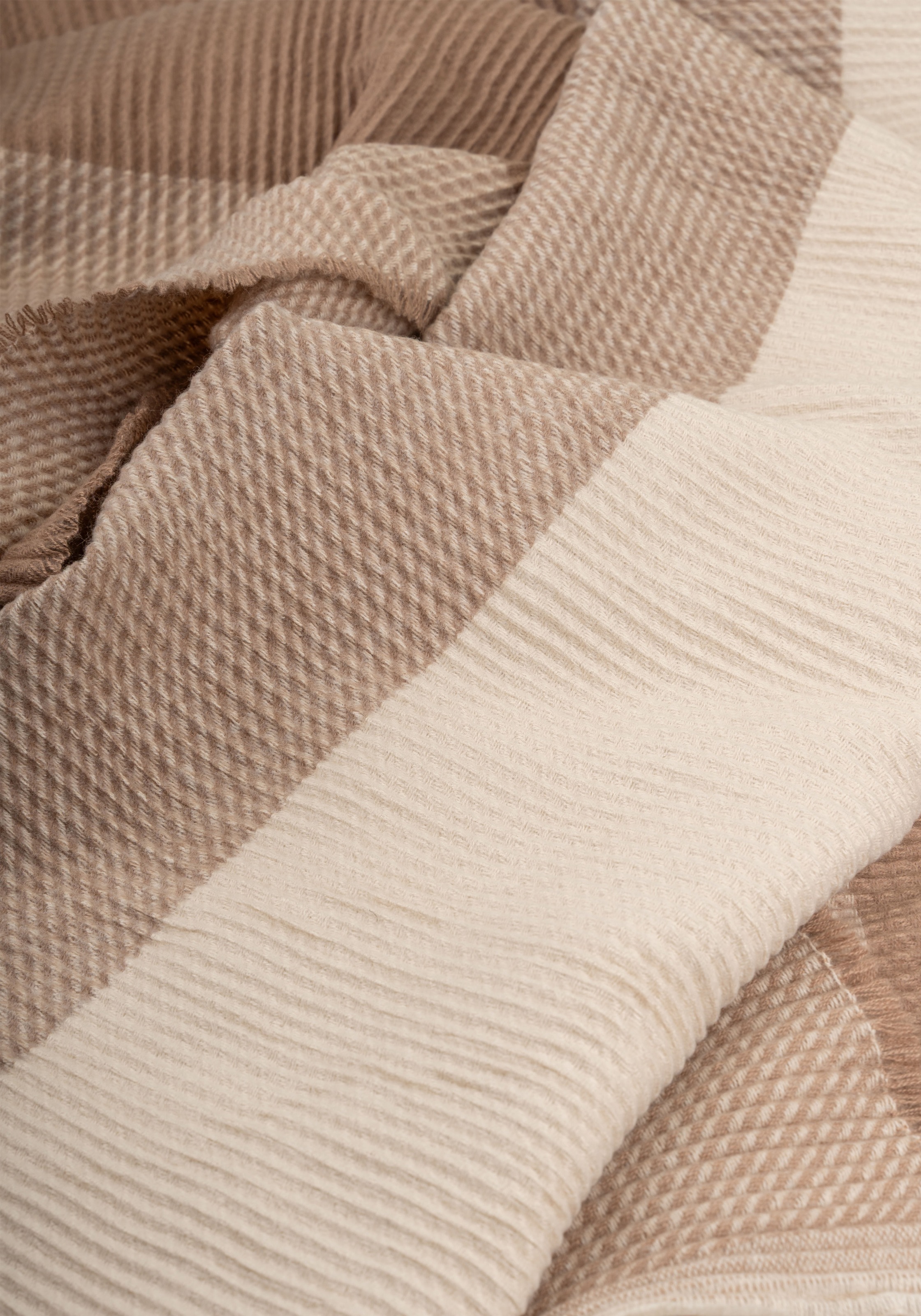 Capelli New York Modeschal tricolor, leichte Fransenkante, Farbverlauf günstig online kaufen