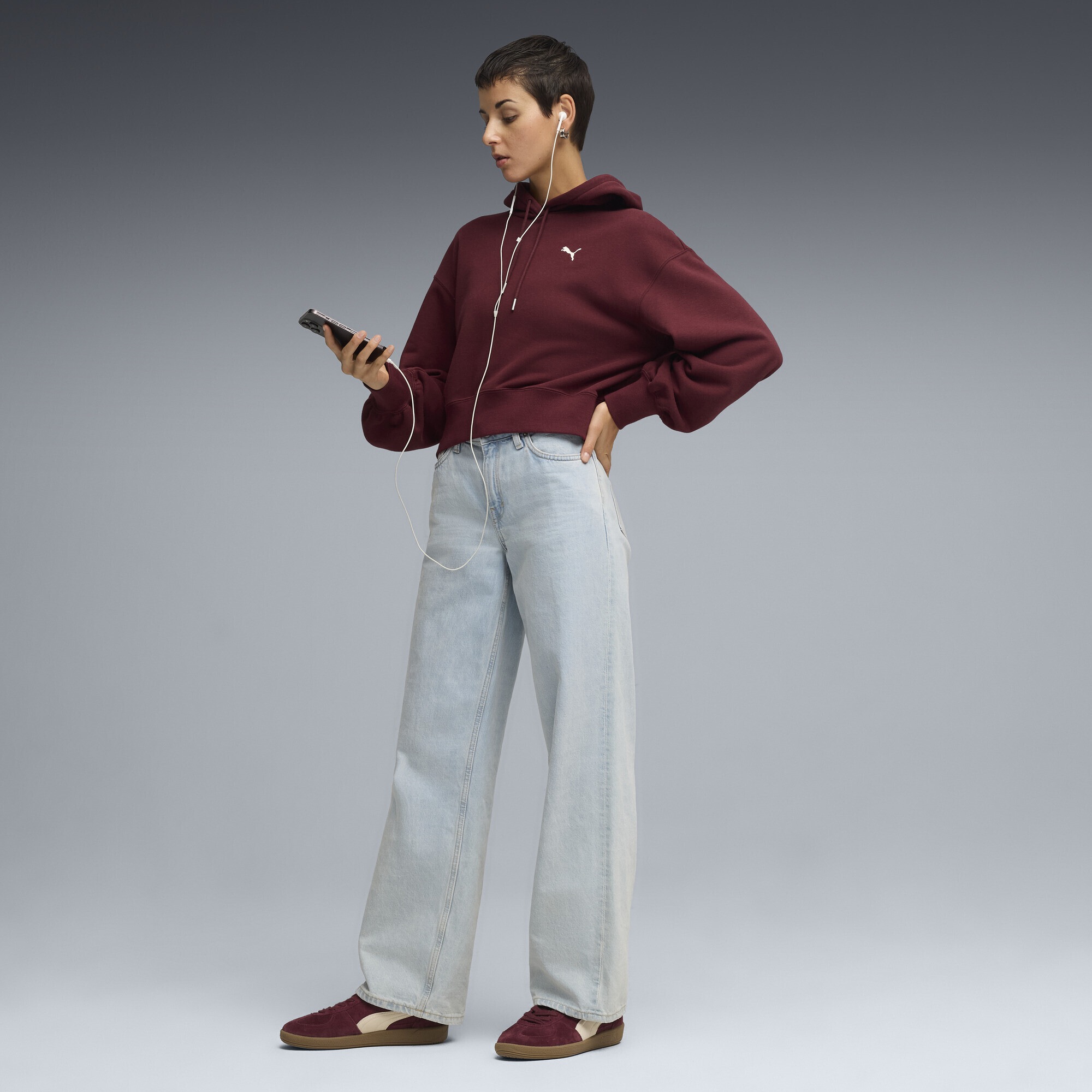 PUMA Hoodie »WARDROBE ESS Kurzer Relaxed Fit Hoodie Damen«