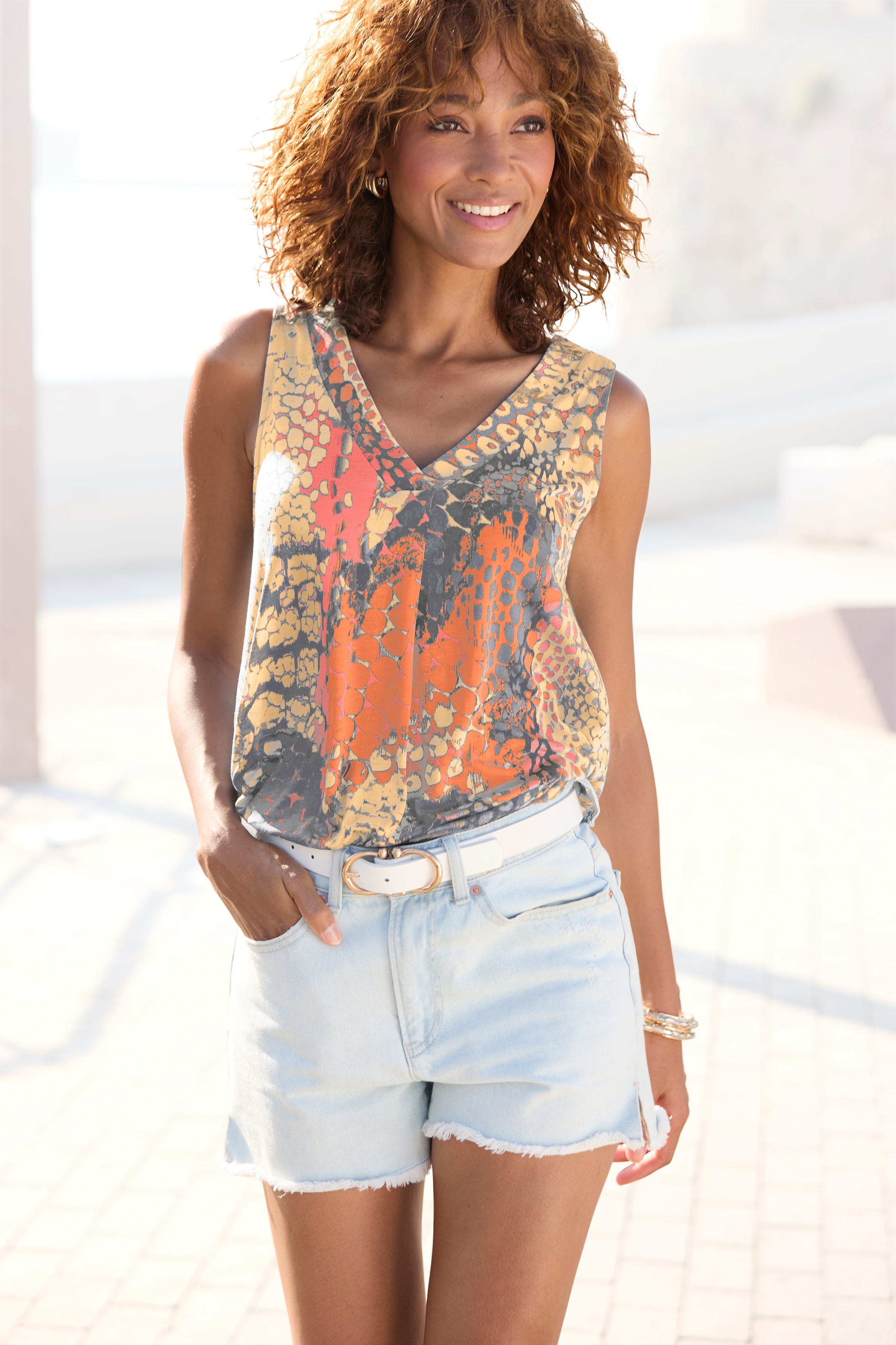 BUFFALO Damen Strandtop, bunt, Gr. 44, bedruckt, Jersey, Obermaterial: 100% Viskose, Tops, mit Animalprint, sommerliches Blusentop mit V-Ausschnitt