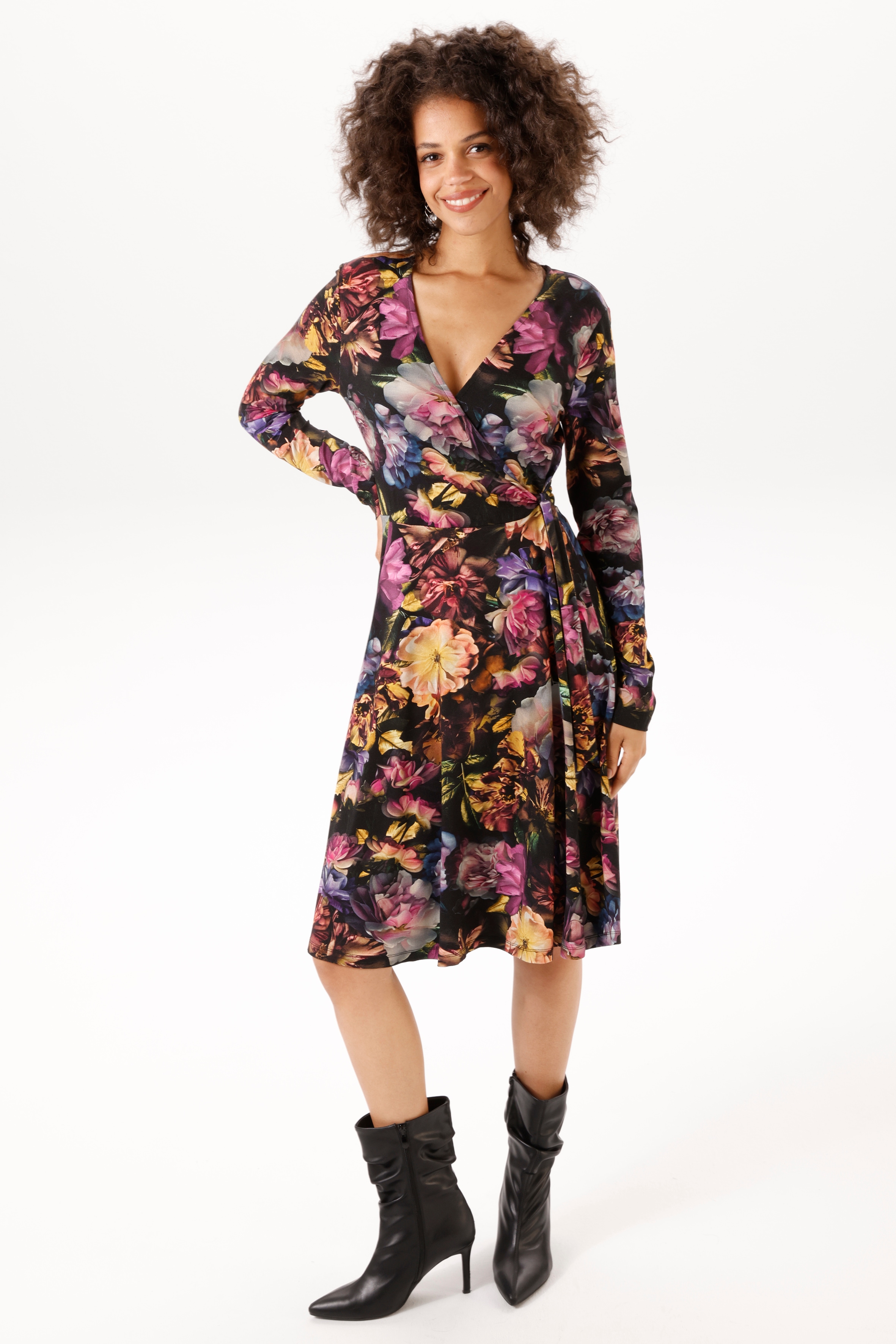 Aniston CASUAL Jerseykleid mit farbenfrohen Blumen bedruckt - NEUE KOLLEKTION