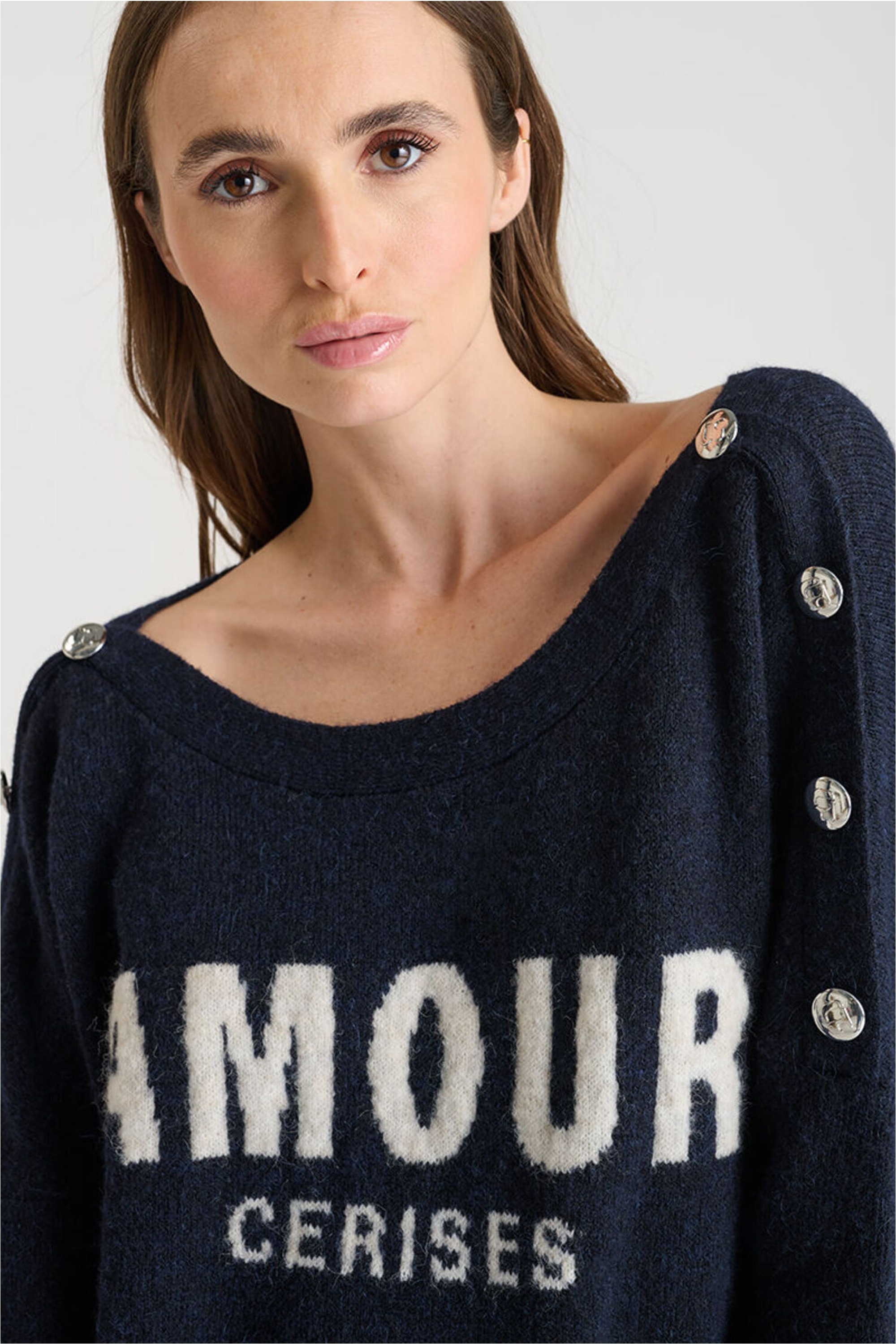 Le Temps Des Cerises Strickpullover »GALLI« mit Knopf-Elementen und Front-Schriftzug