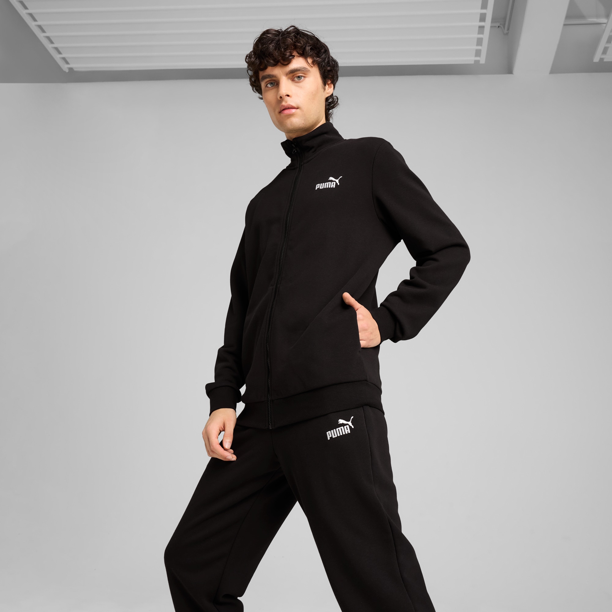 PUMA Trainingsanzug »ESS SWEAT SUIT TR«, (2 tlg.), Bequemer Casual Jogginganzug