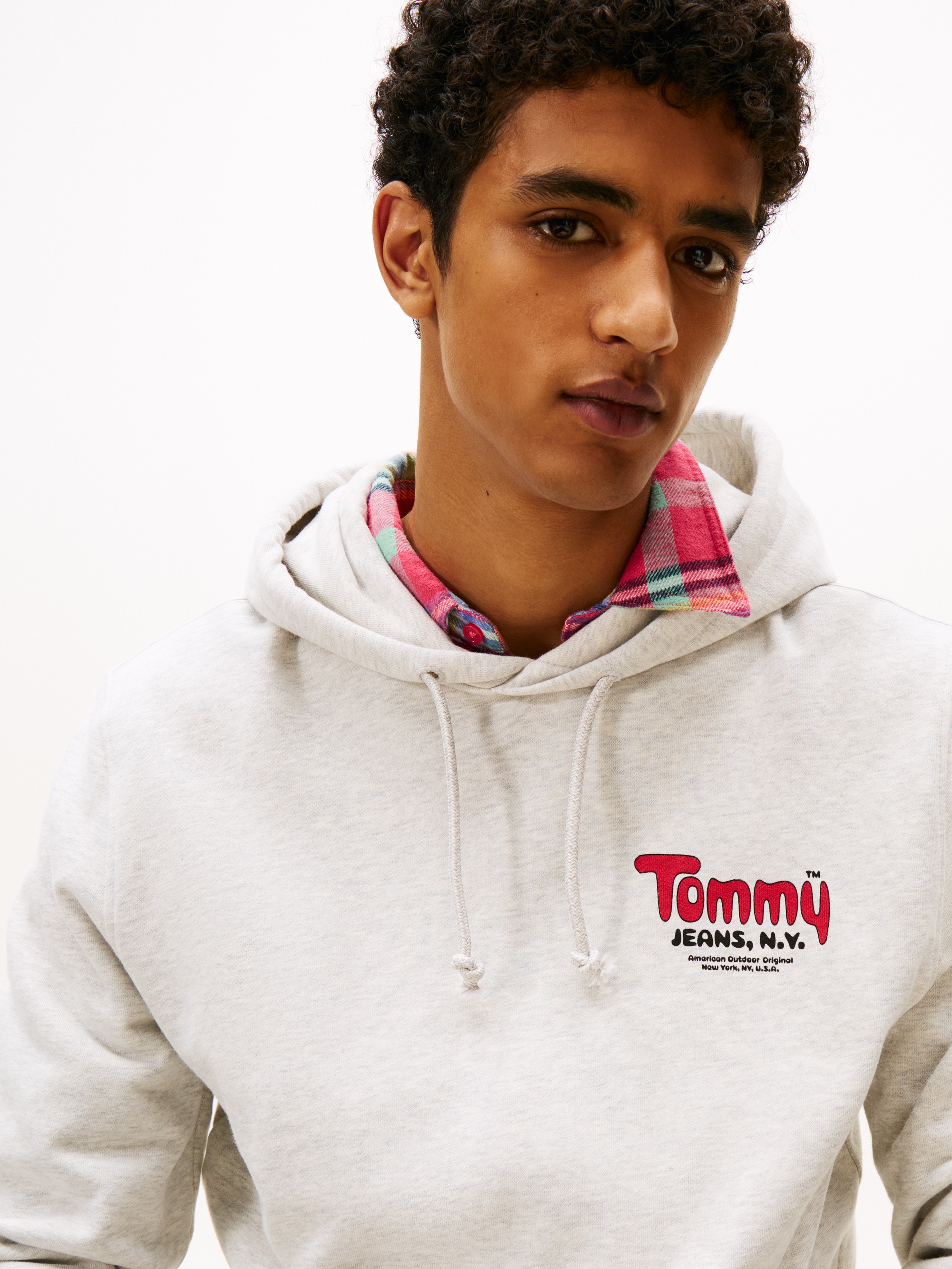 Tommy Jeans Kapuzensweatshirt "FONT PLAY HOODIE", Regular fit mit Kapuze günstig online kaufen