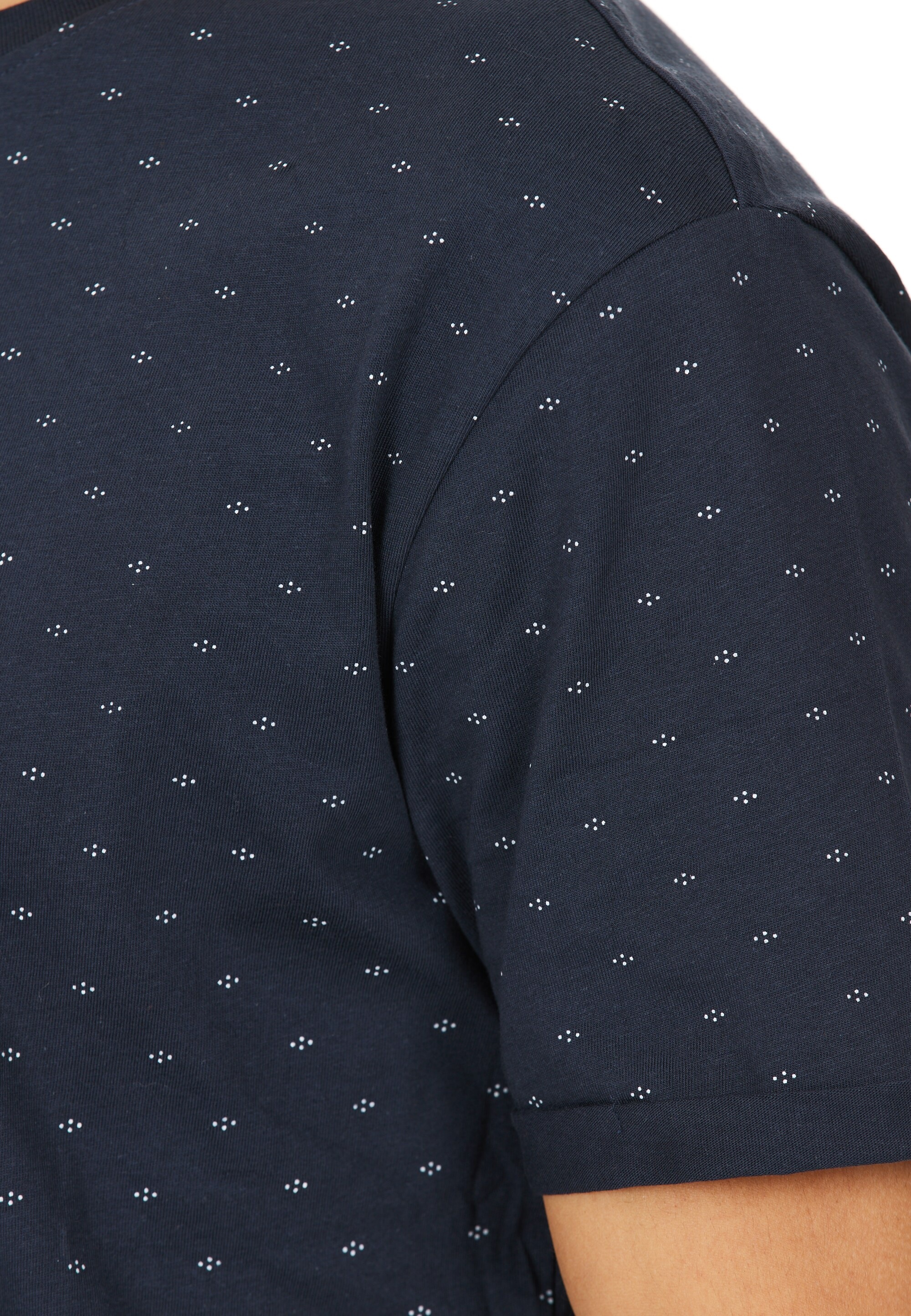 CRUZ T-Shirt »Kellaro«, mit dezentem Allover-Print