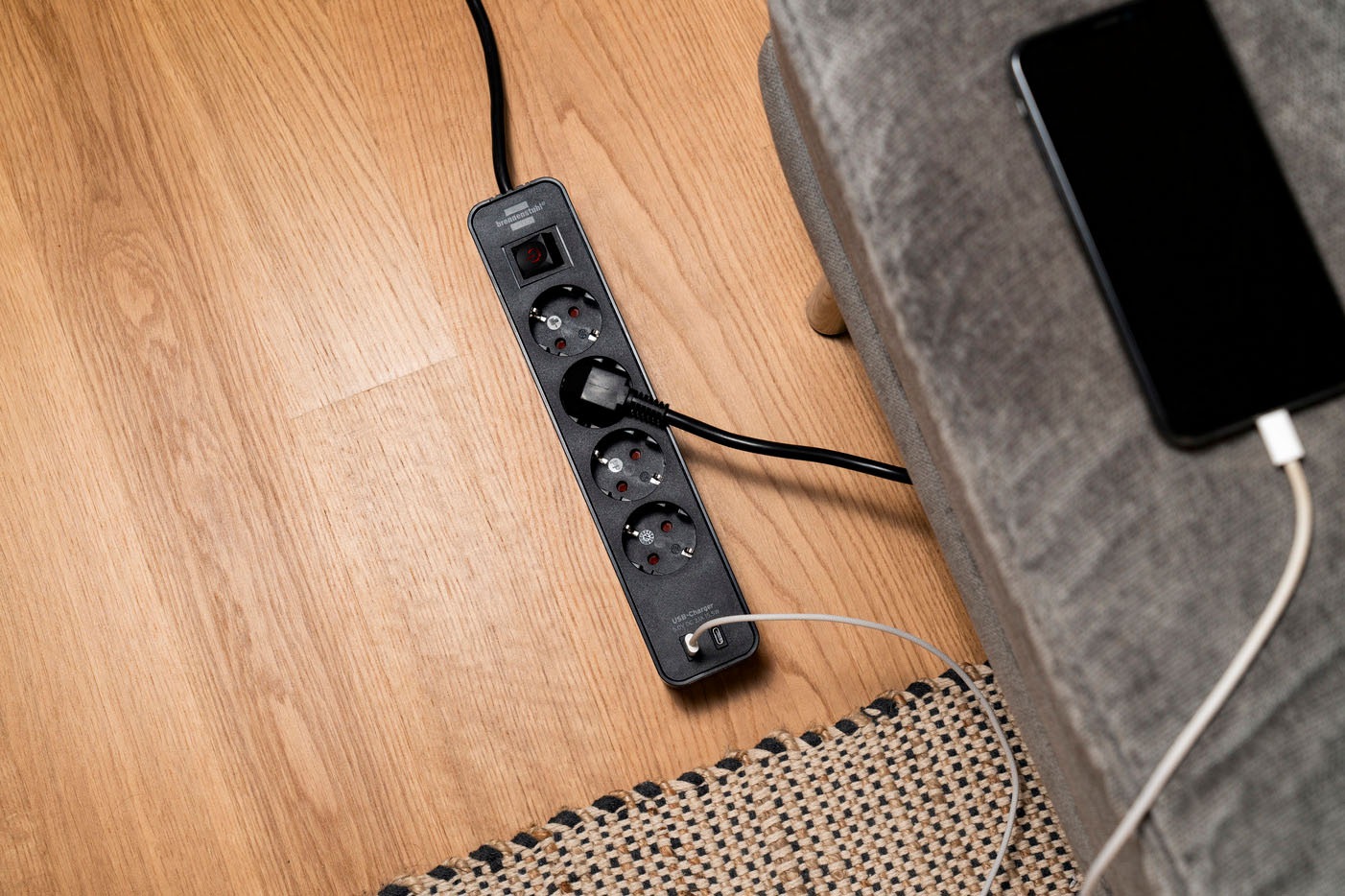 Brennenstuhl Steckdosenleiste »Ecolor H05VV-F3G1,5 1,5m 4-fach mit 2 USB-C-Ladebuchsen« (USB-Anschlüsse Kabellänge 1,5 m)