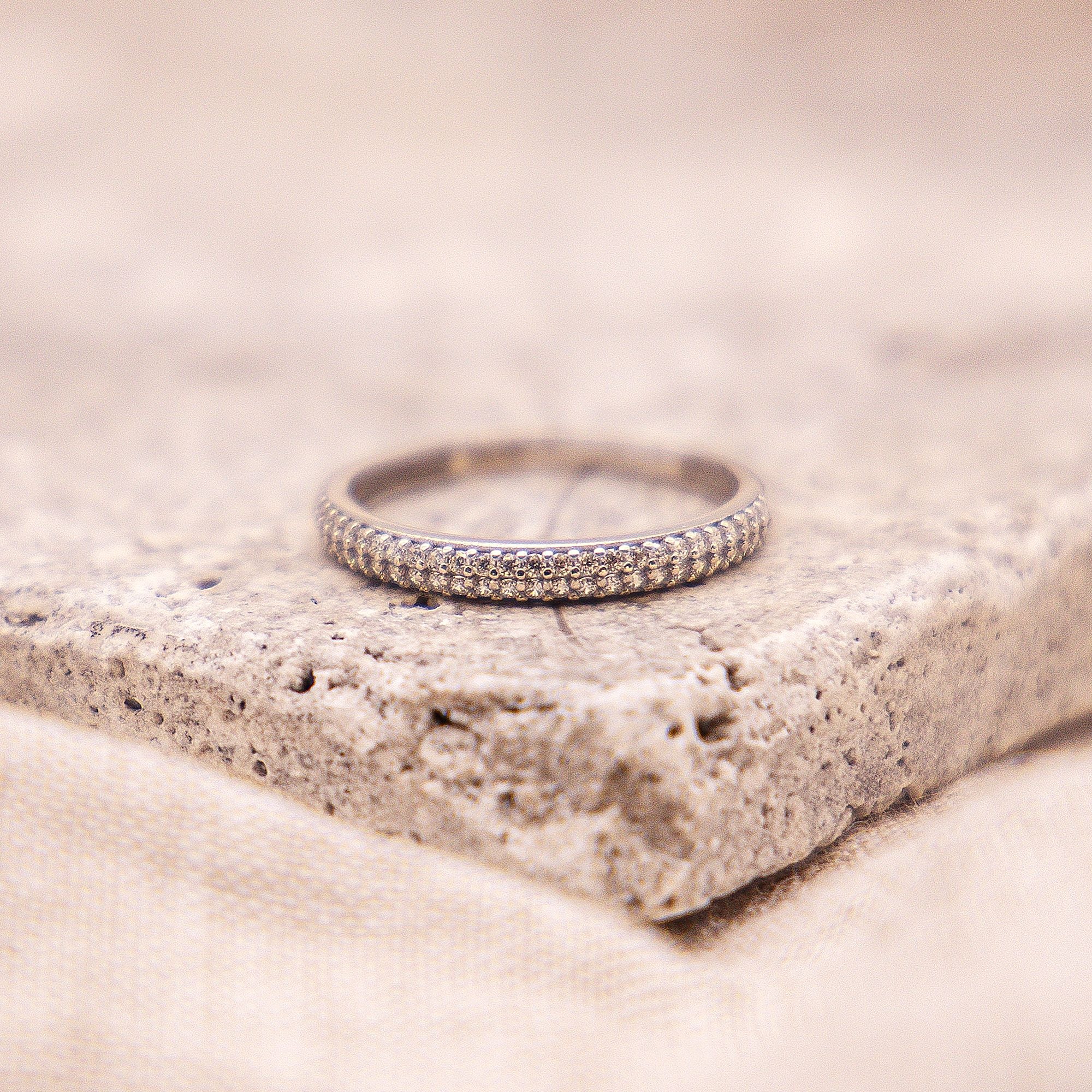 Fascination by Ellen K. Gold 375 Ring White Size 21 3