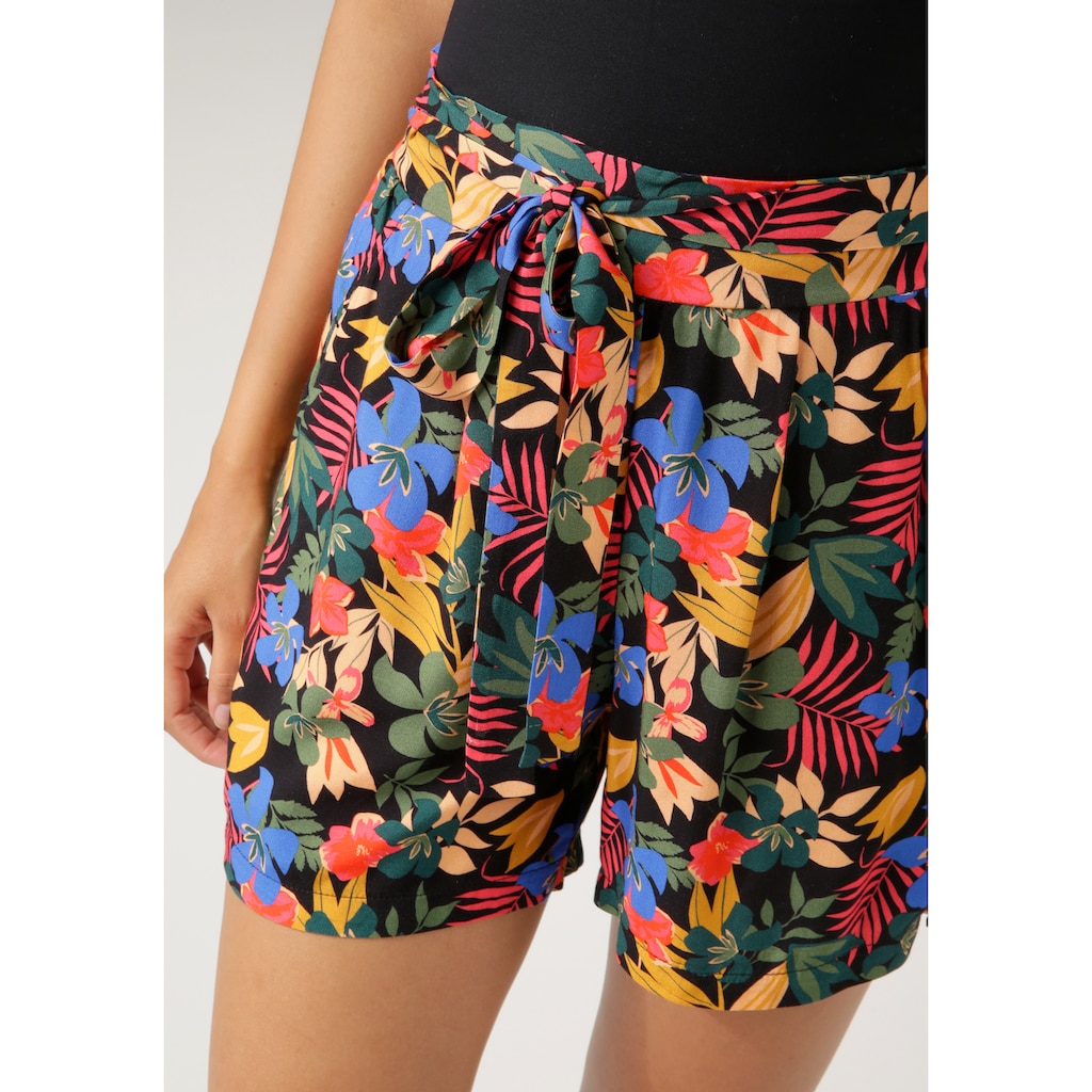 Aniston CASUAL Shorts, mit unterschiedlichen Drucken