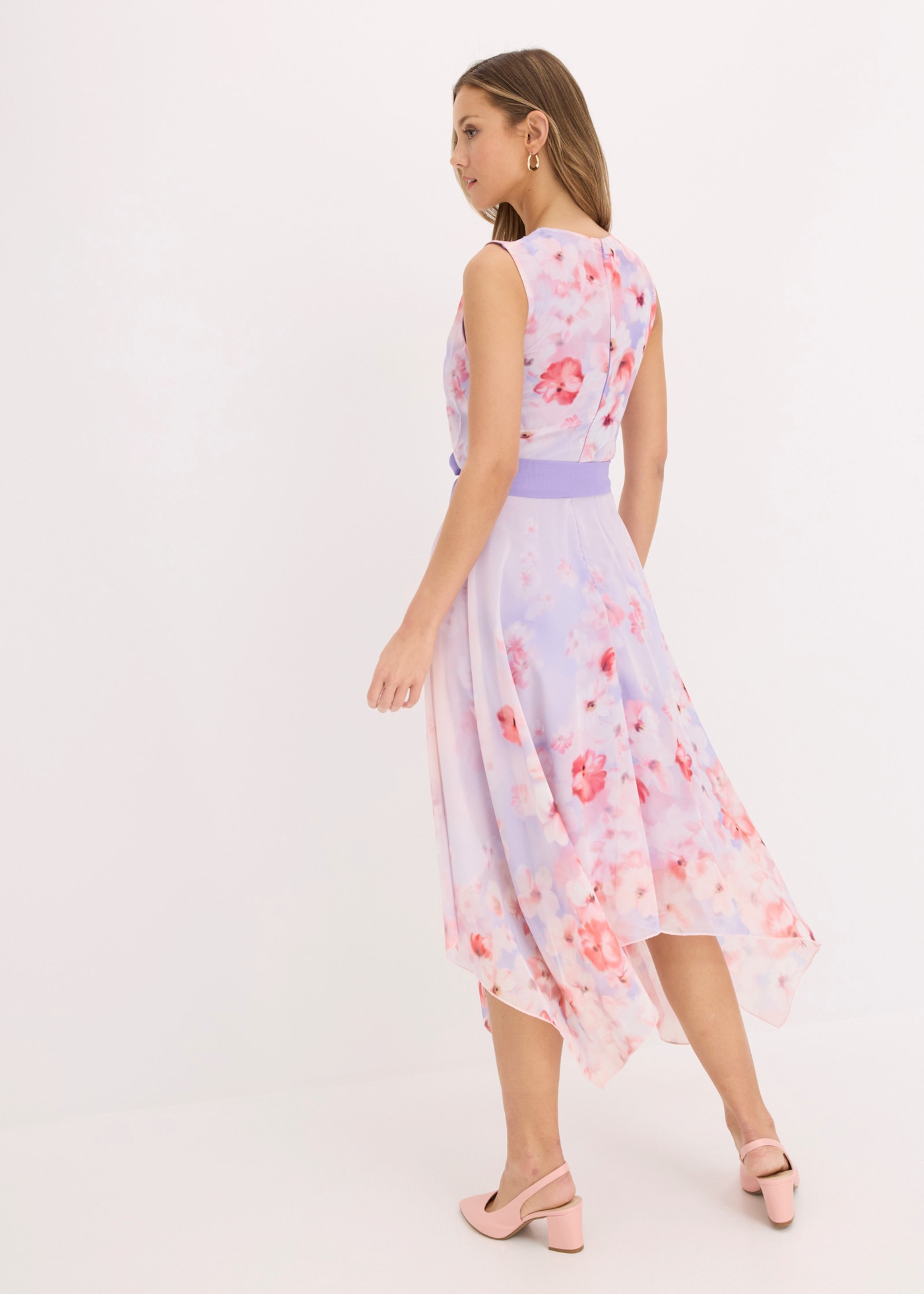 bonprix Chiffonkleid ärmelloses Design, ausgestellte Passform, leichtes Chiffonmaterial