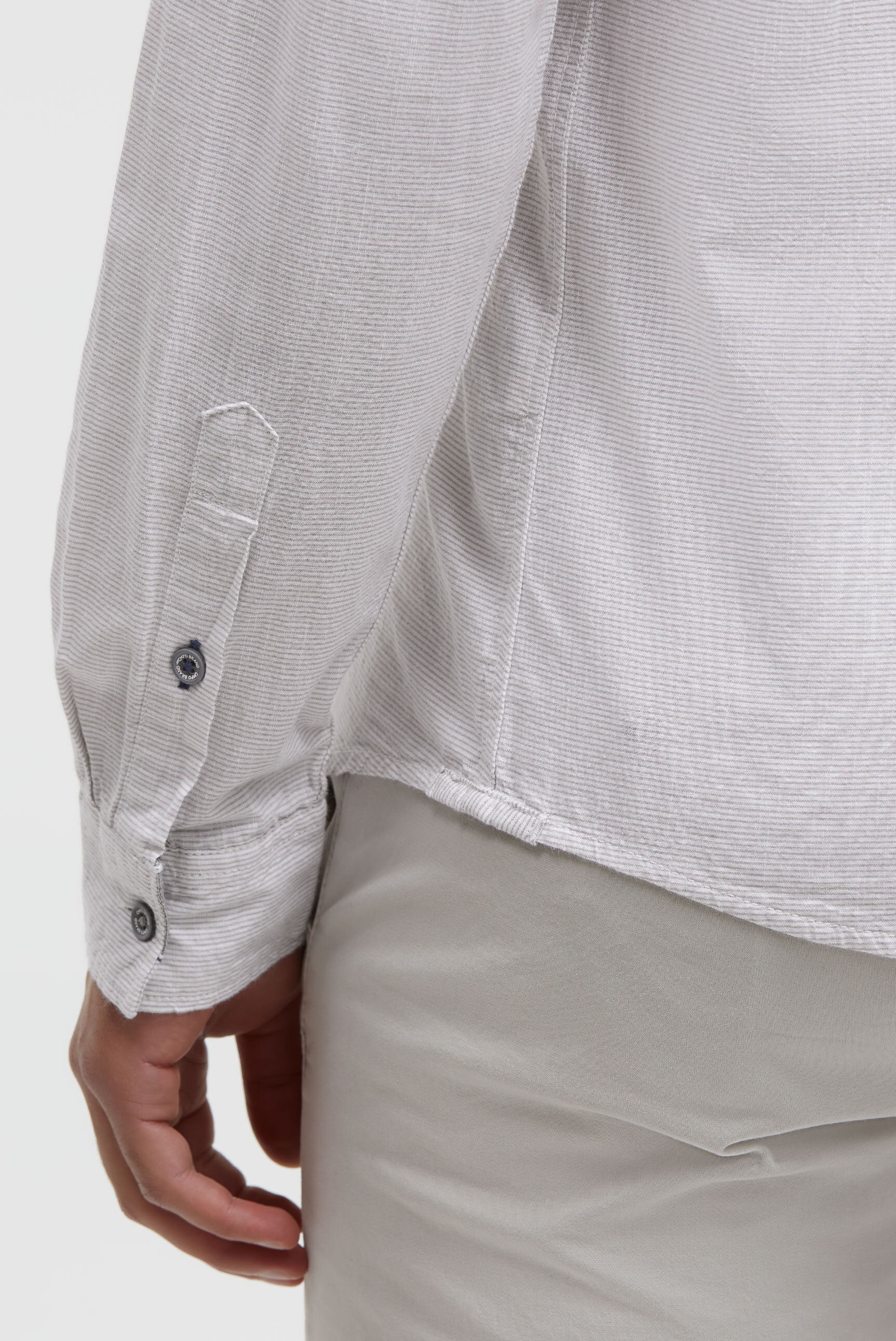 CMPD Langarmhemd mit filigranem Streifenmuster