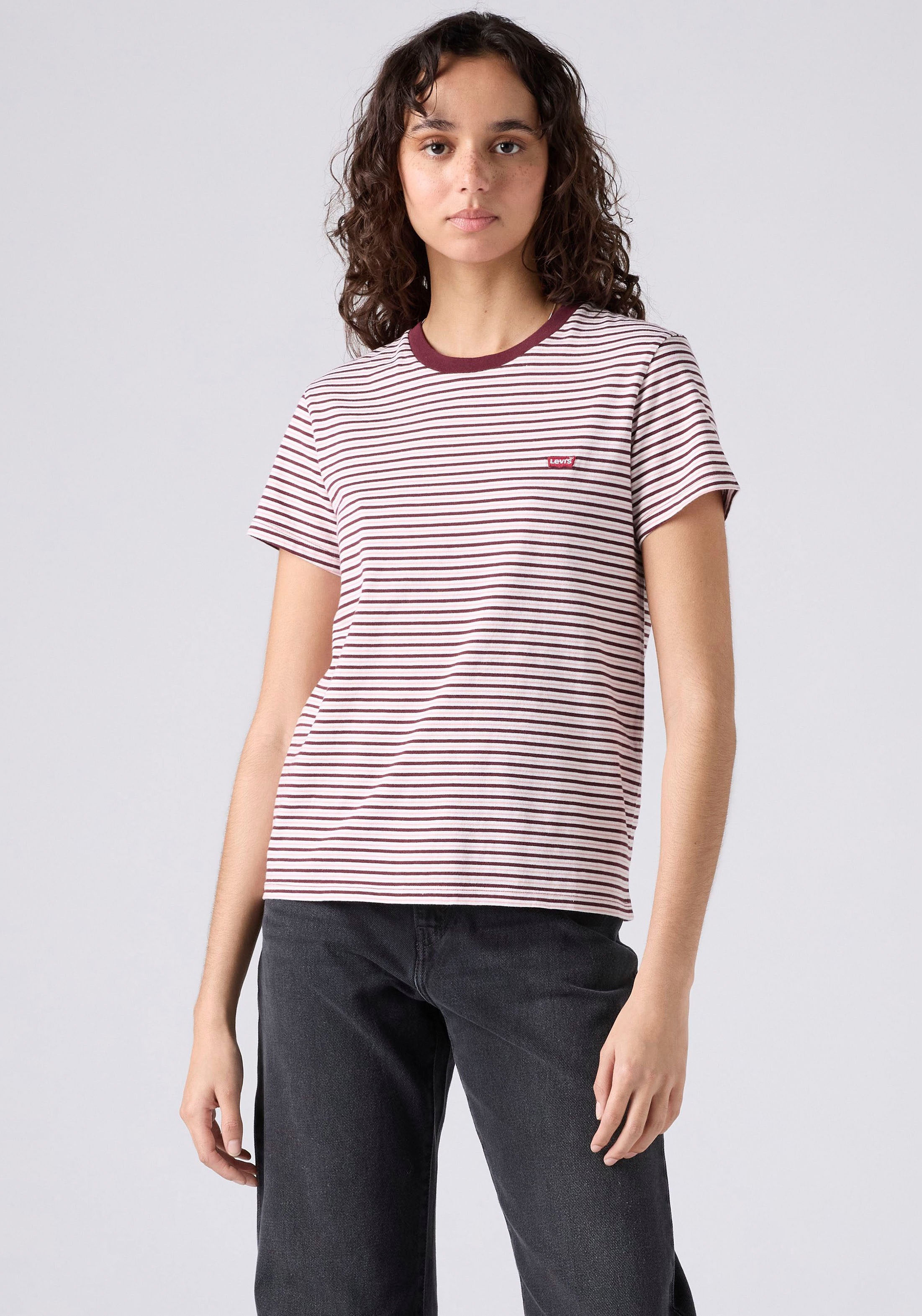 Levis T-Shirt "PERFECT TEE" mit kleiner Logo-Stickerei günstig online kaufen