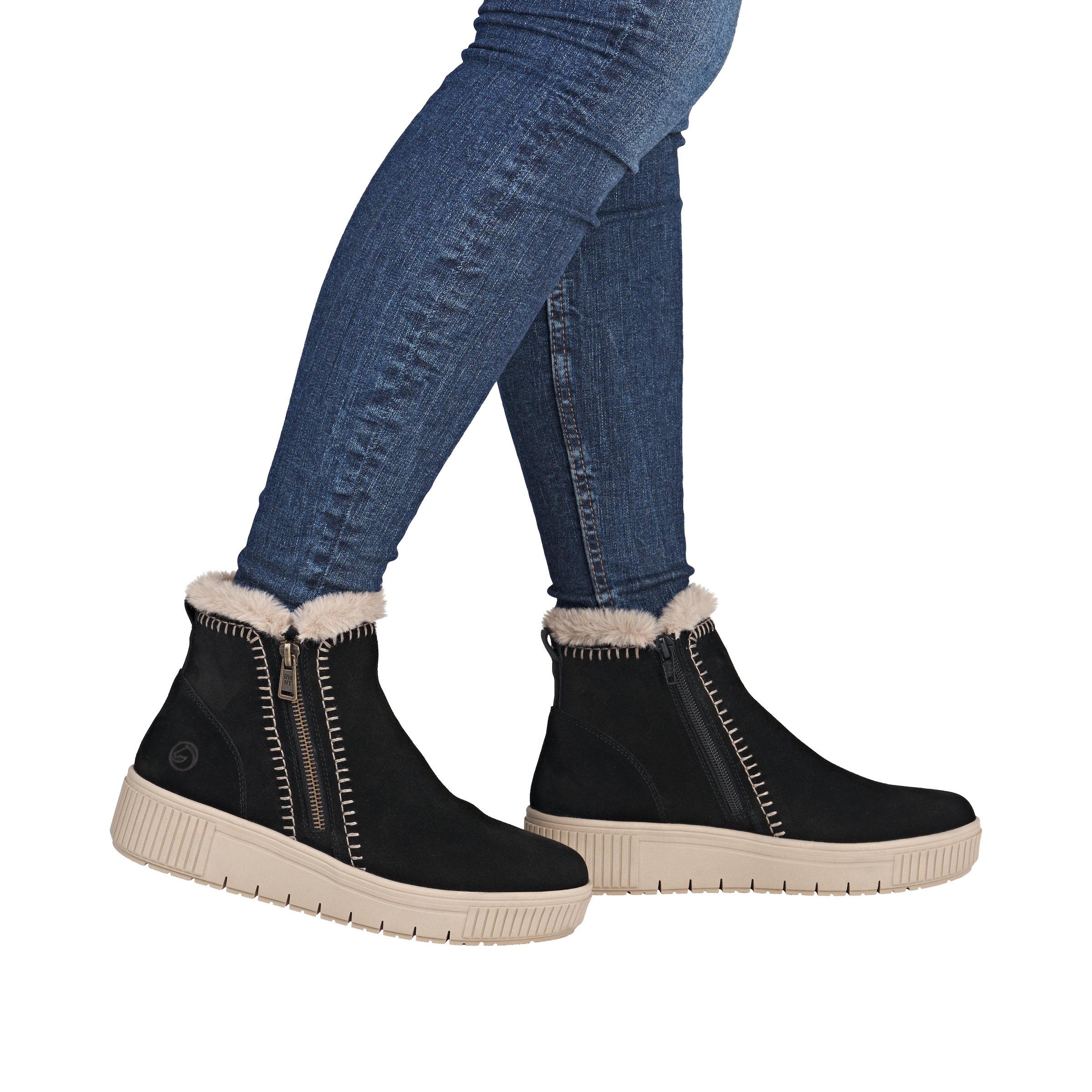 Remonte Winterboots »Elisabeth Hurley-Collection«, Winterstiefelette, Plateauboots mit Fellimitat-Besatz und Softfußbett