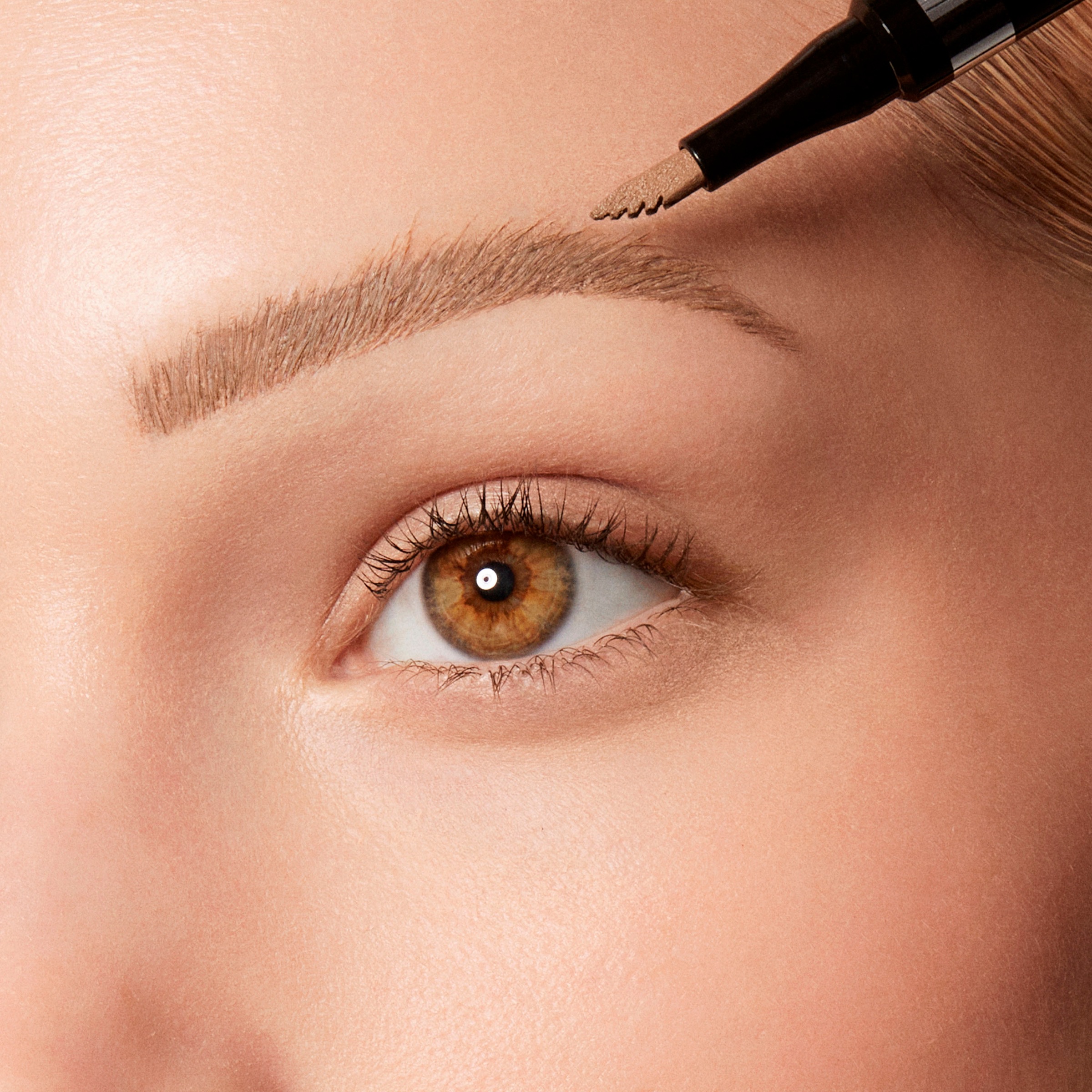 L'ORÉAL PARIS Augenbrauen-Stift »Unbelieva Brow Micro Tatouage«, mit Dreizack-Spitze