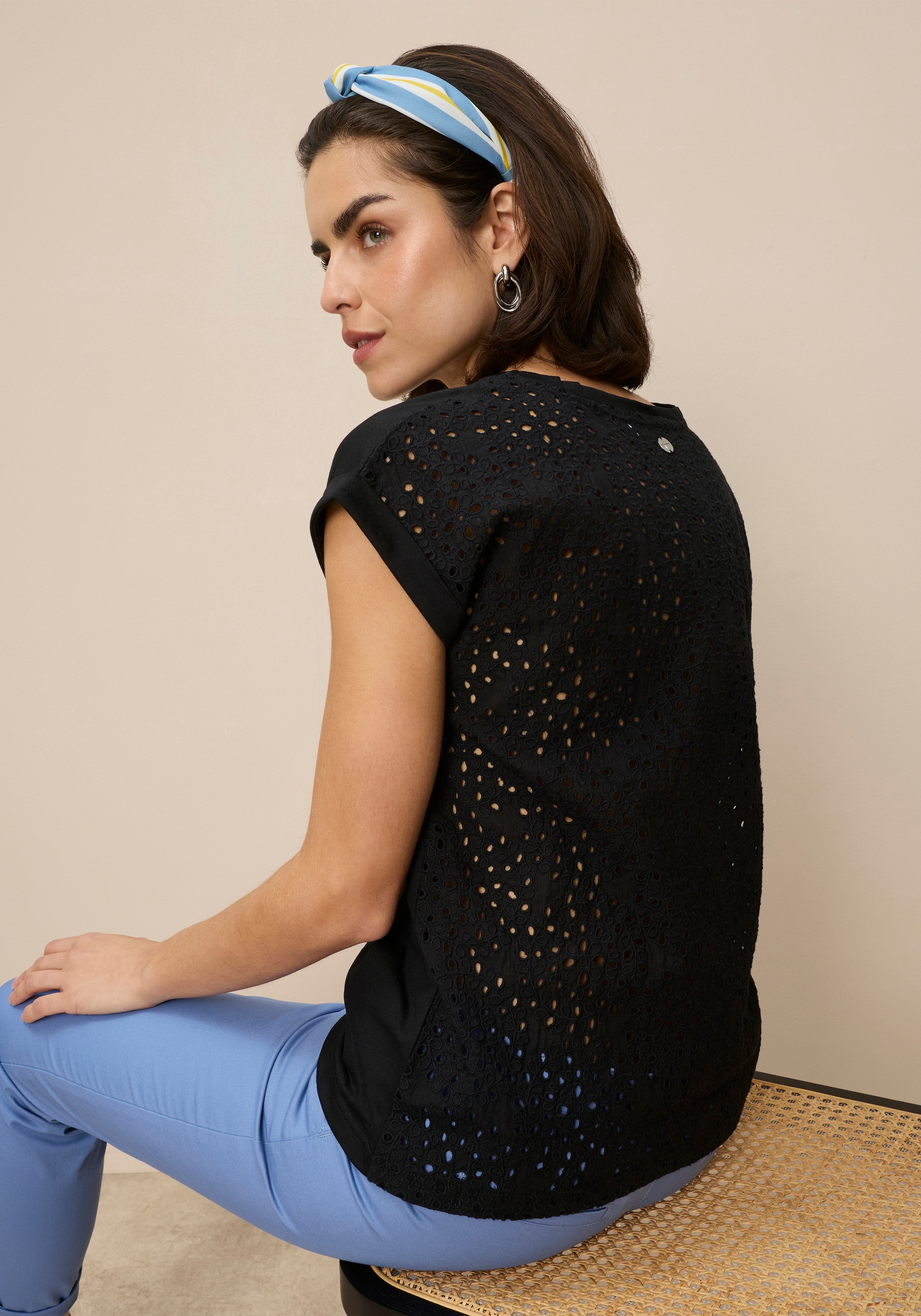 Tamaris Spitzenshirt mit femininer Lochstickerei, femininer Stil günstig online kaufen