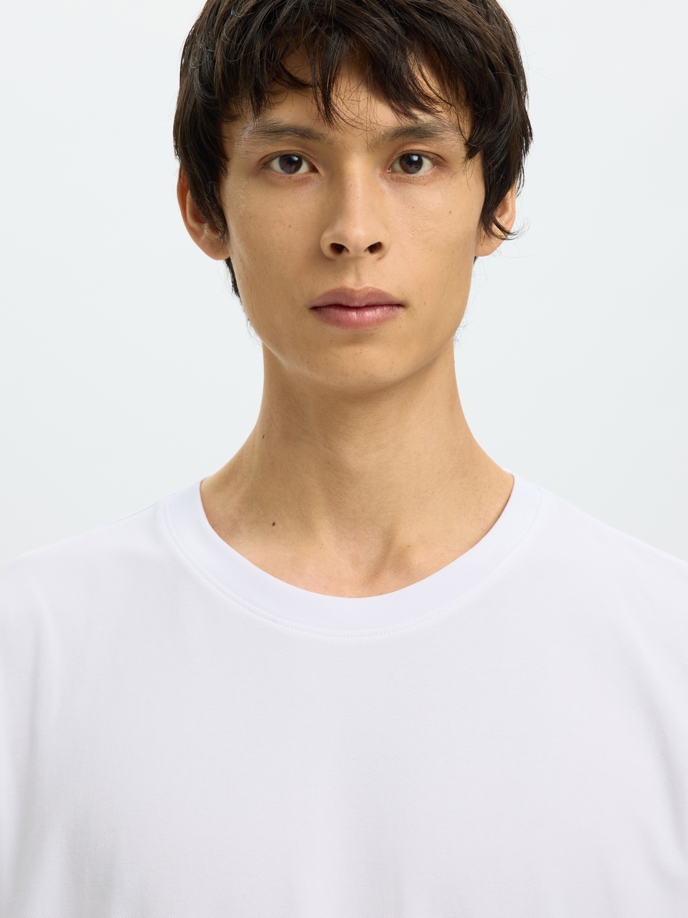 SELECTED Rundhalsshirt »SLHATLAS SS O-NECK TEE« Baumwollmischung, regular fit