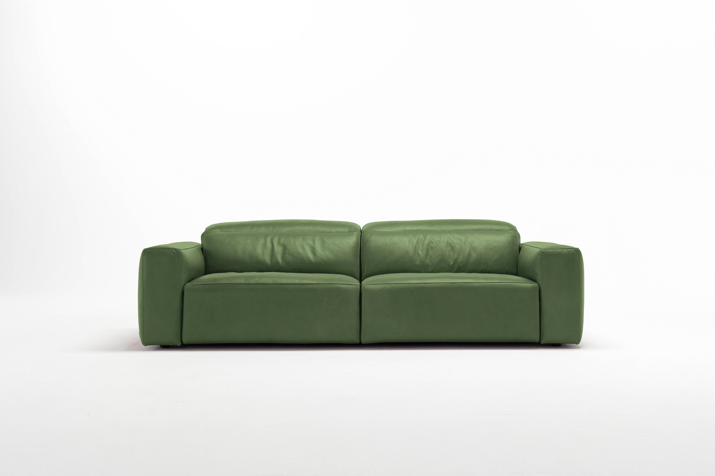 Egoitaliano 2,5-Sitzer "Beverly, Designsofa mit erstklassigem Sitzkomfort und tollen Details", Breite 242 cm, verstellba