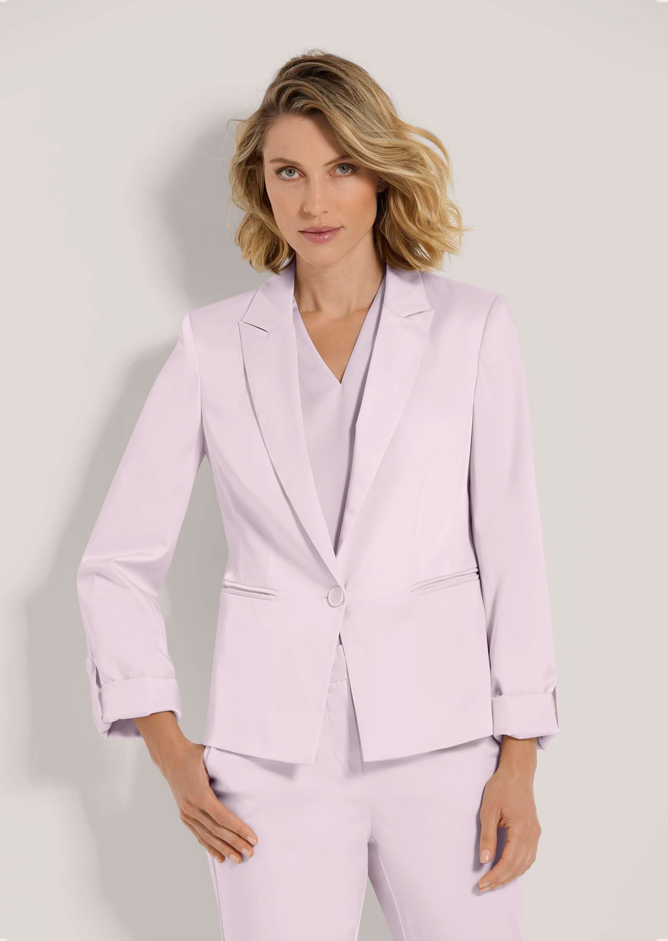 Jackenblazer MADELEINE "Kurzblazer Eleganter Einreiher mit Reverskragen", Damen, Gr. 46, rosa (perlrosa), Obermaterial: 60% Polyester PES. 38% Baumwolle CO. 2% Elasthan EL., Modern, tailliert, Blazer, Eingearbeitete Leistentaschen 2
