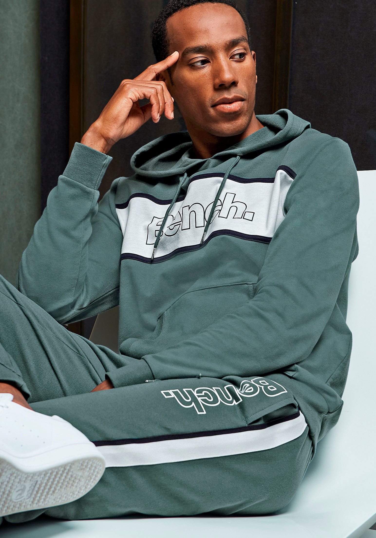 Bench. Loungewear Hoodie, Langarm, Sweatshirt mit Rundhals und Kapuze, Baumwollmischung