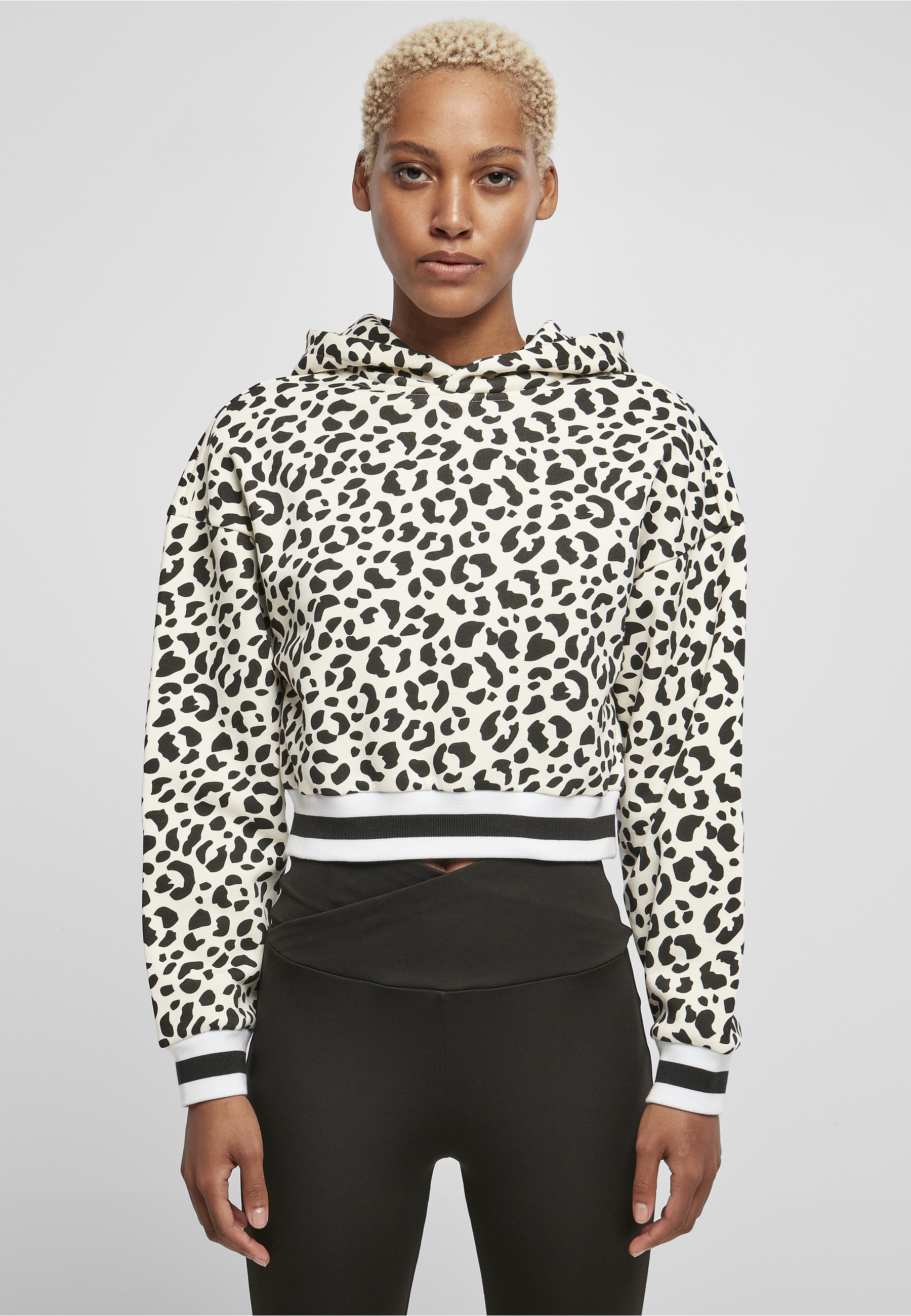 URBAN CLASSICS Rundhalspullover »Urban Classics Damen Ladies Short AOP College Hoody« 1