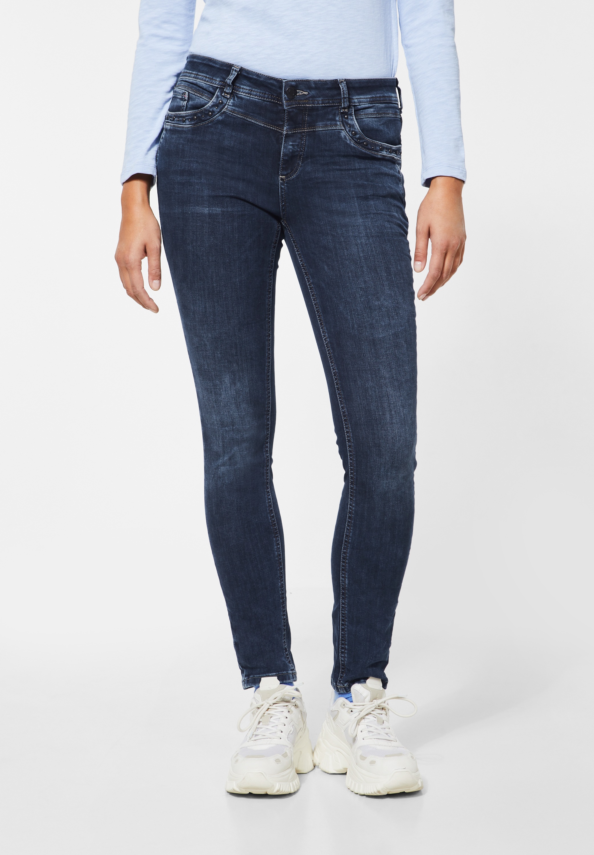 STREET ONE Slim-fit-Jeans, mit dekorativen Nieten