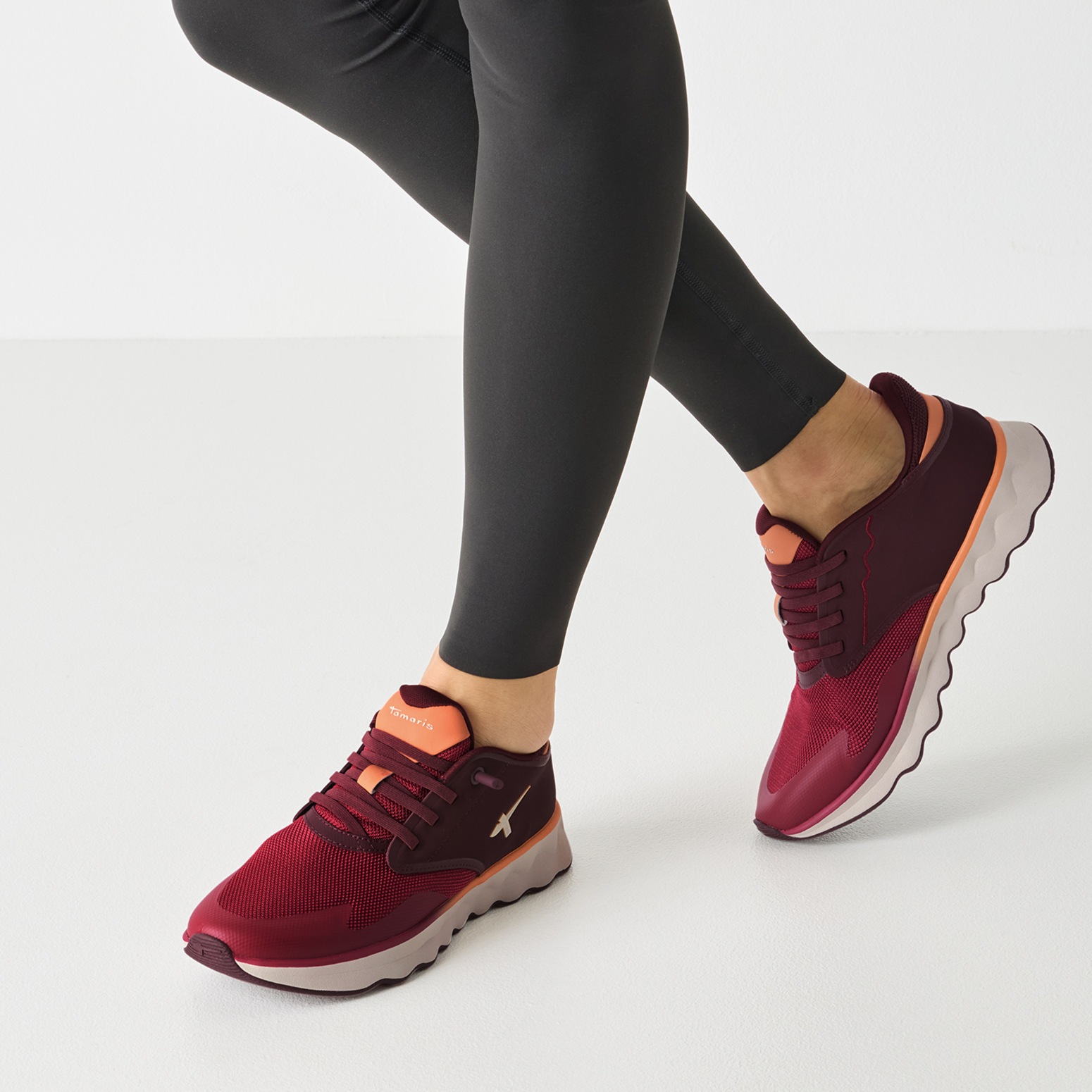 Tamaris Slip-On Sneaker "Nowana", Freizeitschuh, Halbschuh, Slipper mit Ort günstig online kaufen