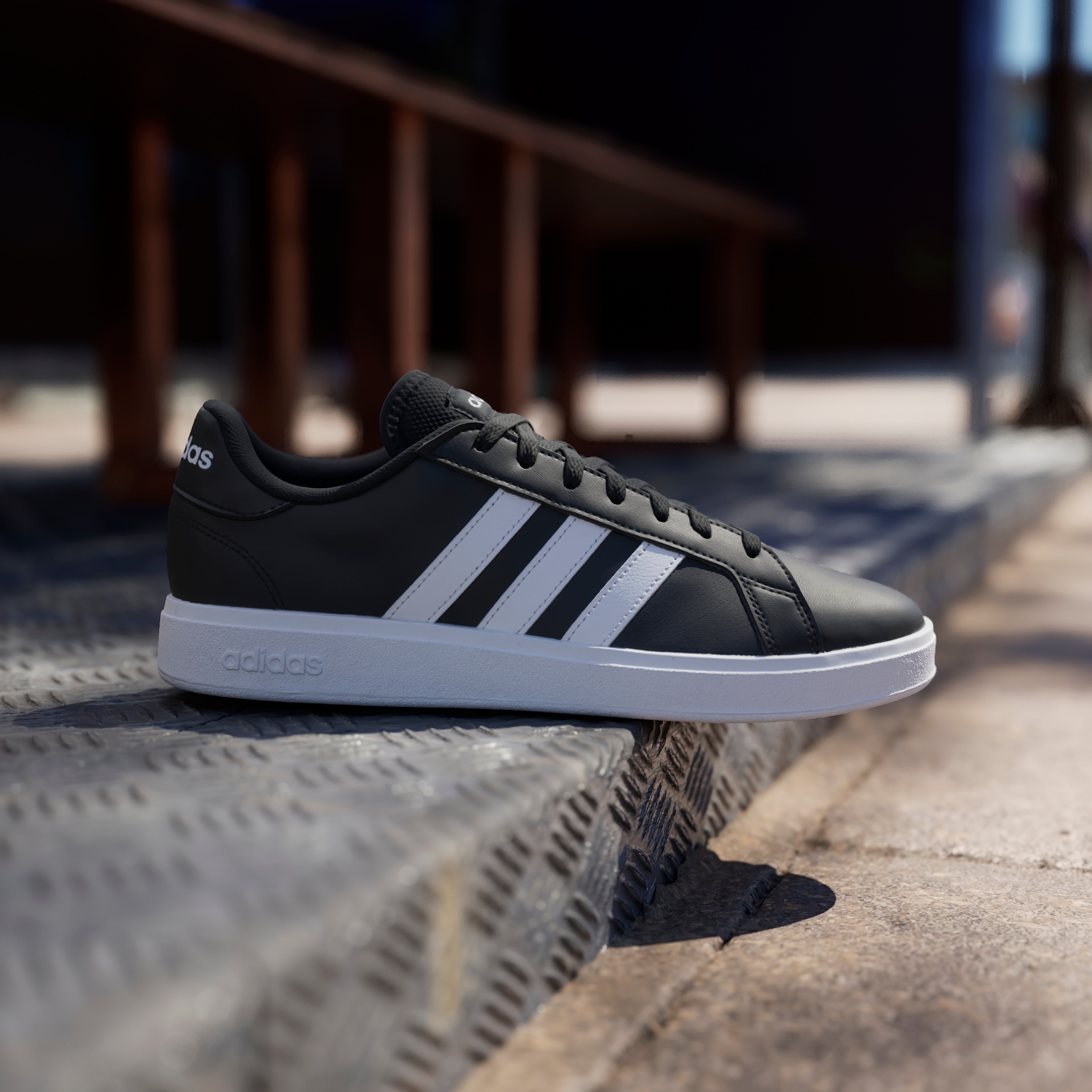 adidas Sportswear Sneaker »GRAND COURT TD LIFESTYLE COURT CASUAL«, Design auf den Spuren des adidas Superstar