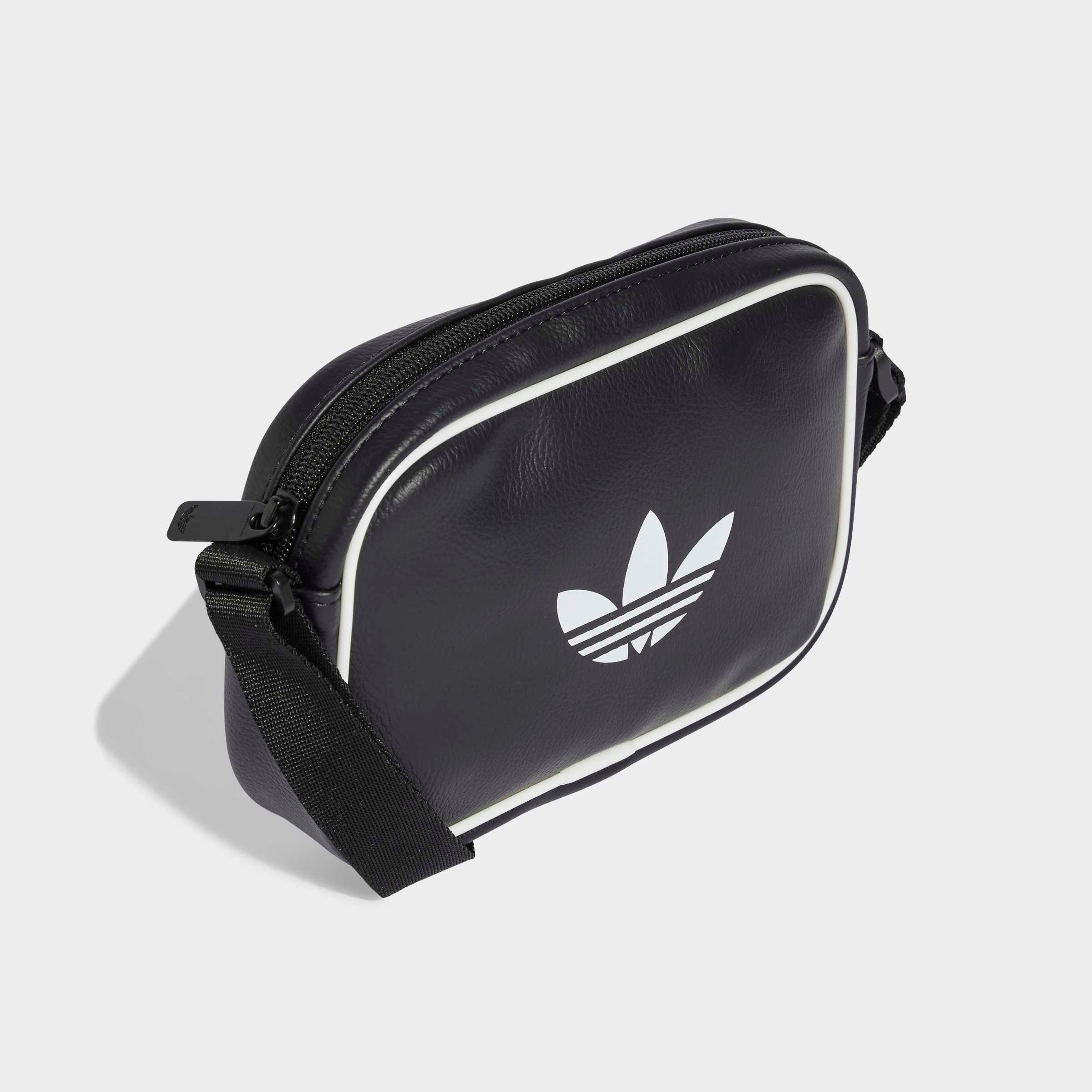 Sporttasche "AIRLINER XS", ADIDAS ORIGINALSschwarz, Obermaterial: 100% Polyurethan, Taschen