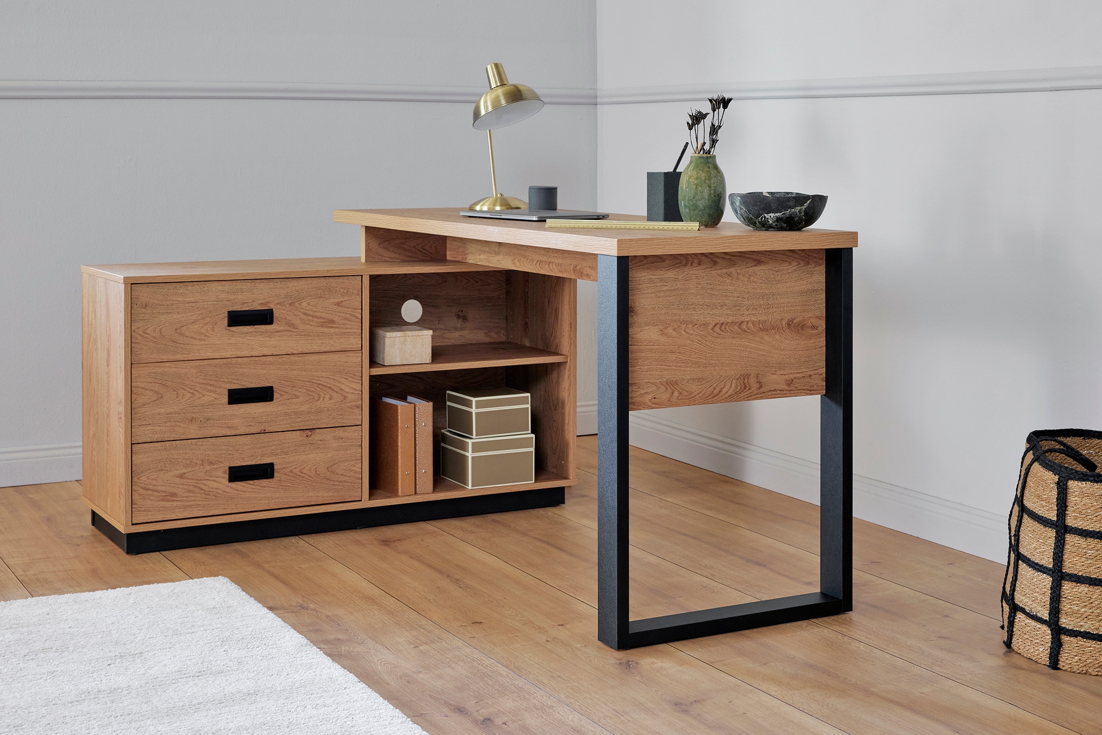 Jahnke Eckschreibtisch »RIVA C 150 E«, (1 St.), wechselseitig montierbar, Stauraum & Kabeldurchführung, Breite 150 cm