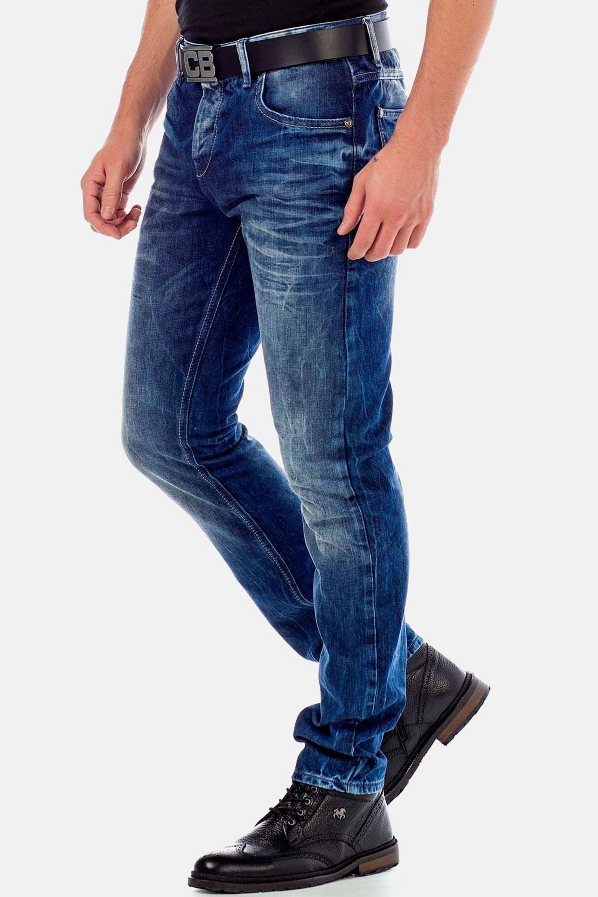 Cipo & Baxx 5-Pocket-Jeans »Jeans«, im Straight Fit