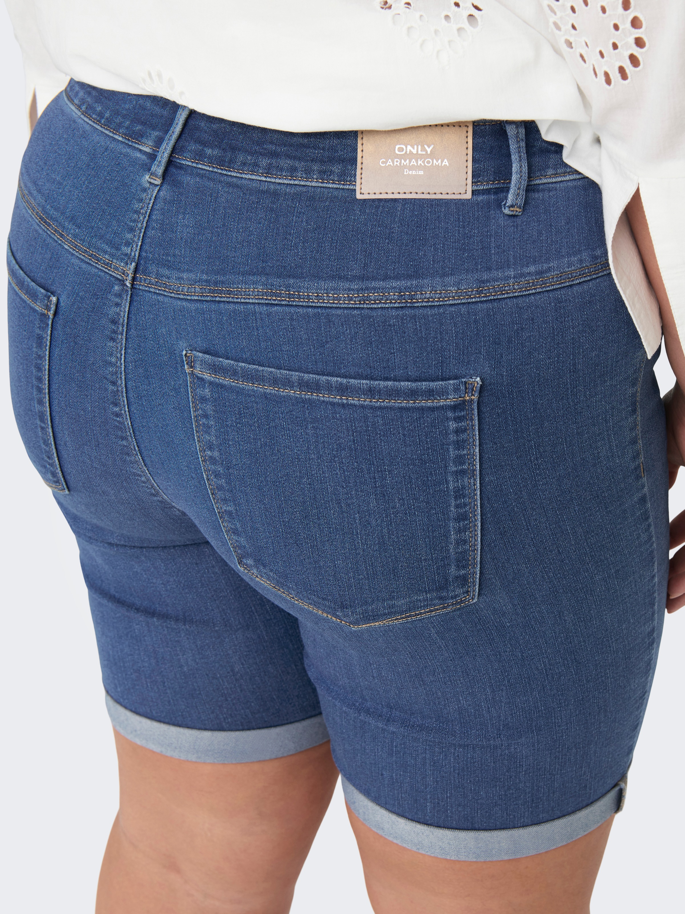 ONLY CARMAKOMA Jeansshorts »CARTHUNDER LIFE REG LONG SHORTS DNM«