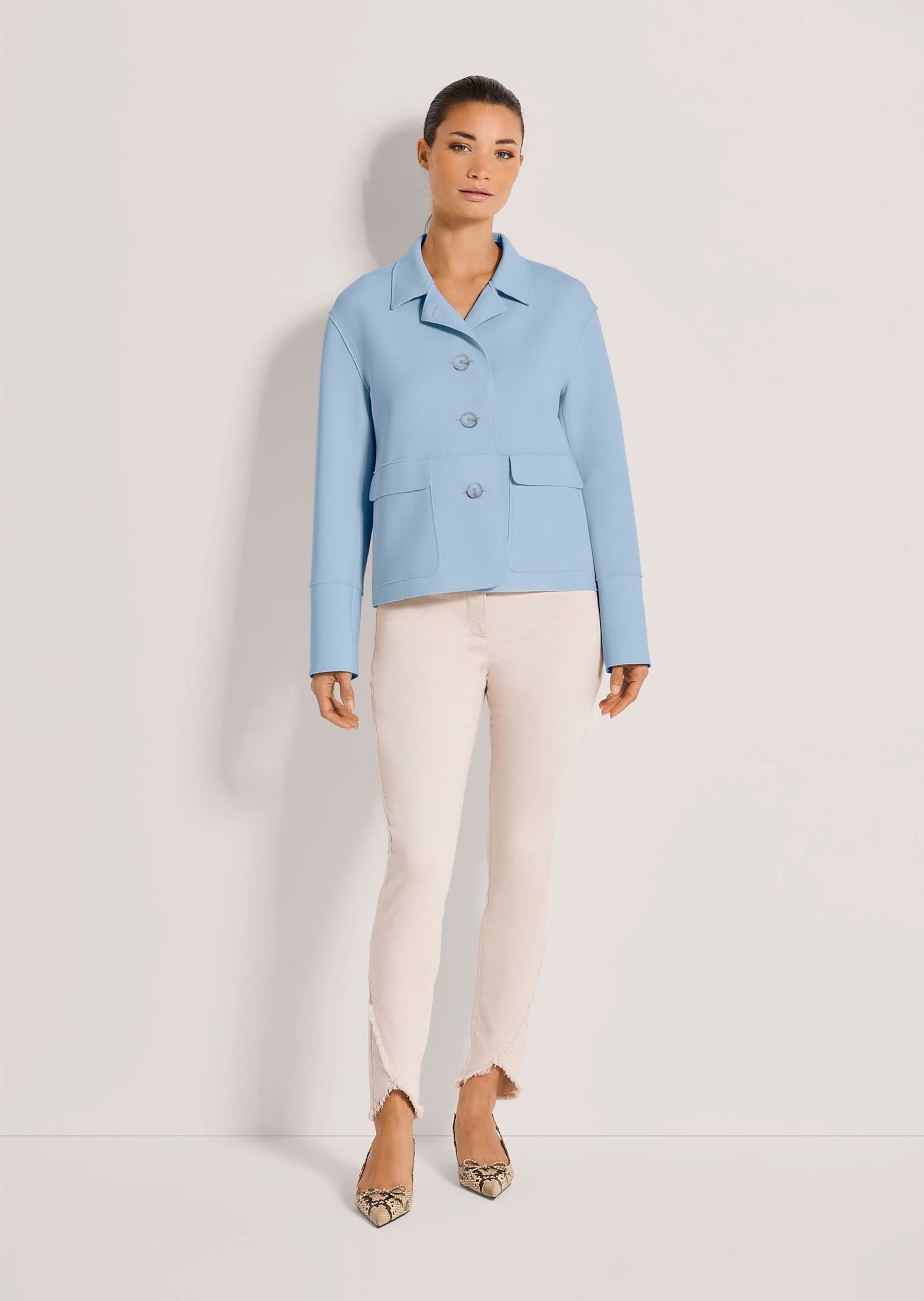 MADELEINE Jackenblazer »Kurzblazer Moderner Damenblazer mit Hemdkragen« Offene Schnittkanten