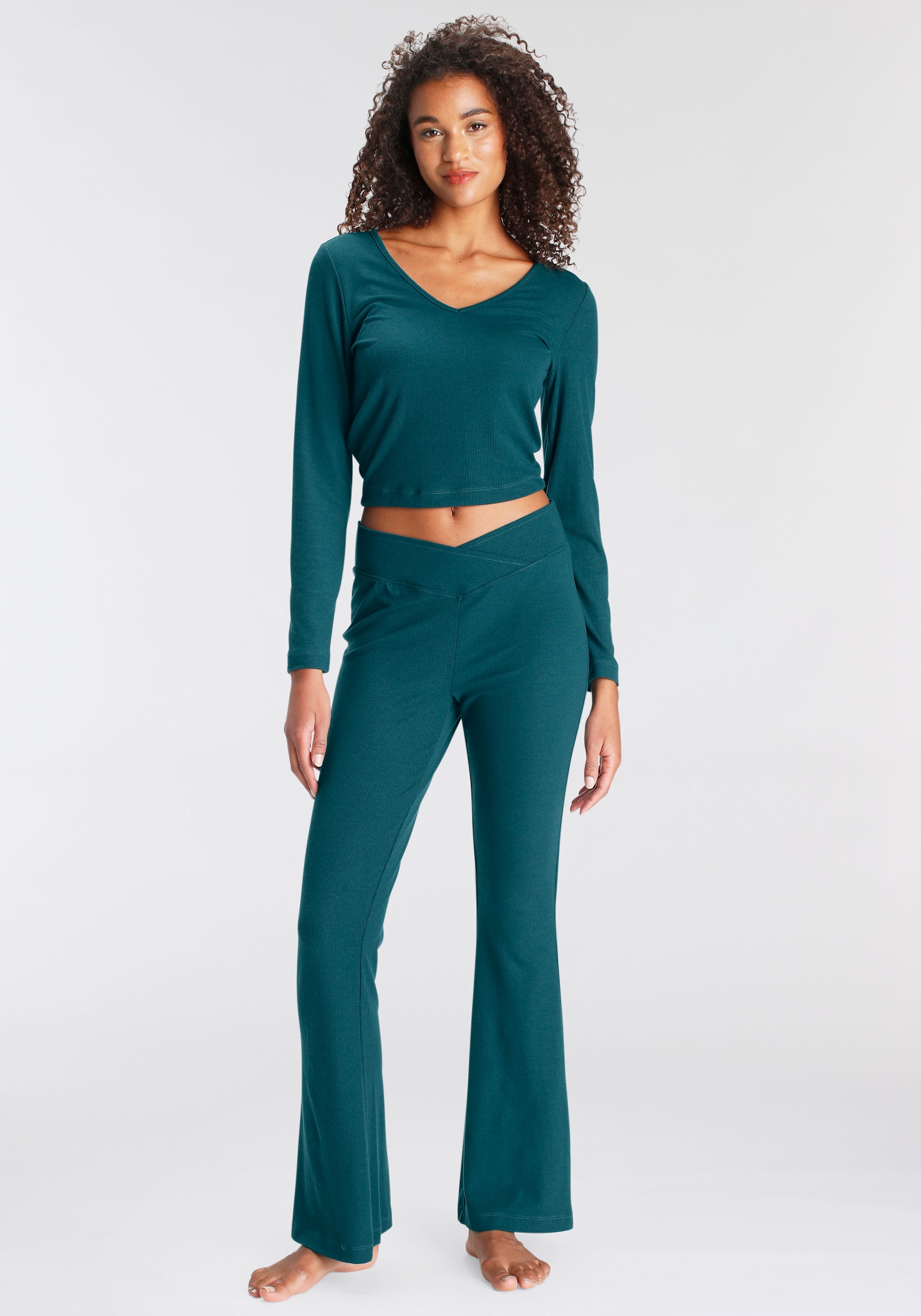 LASCANA Pyjama Set, 2-teilig, 2 tlg. aus schönem Ripp-Material günstig online kaufen