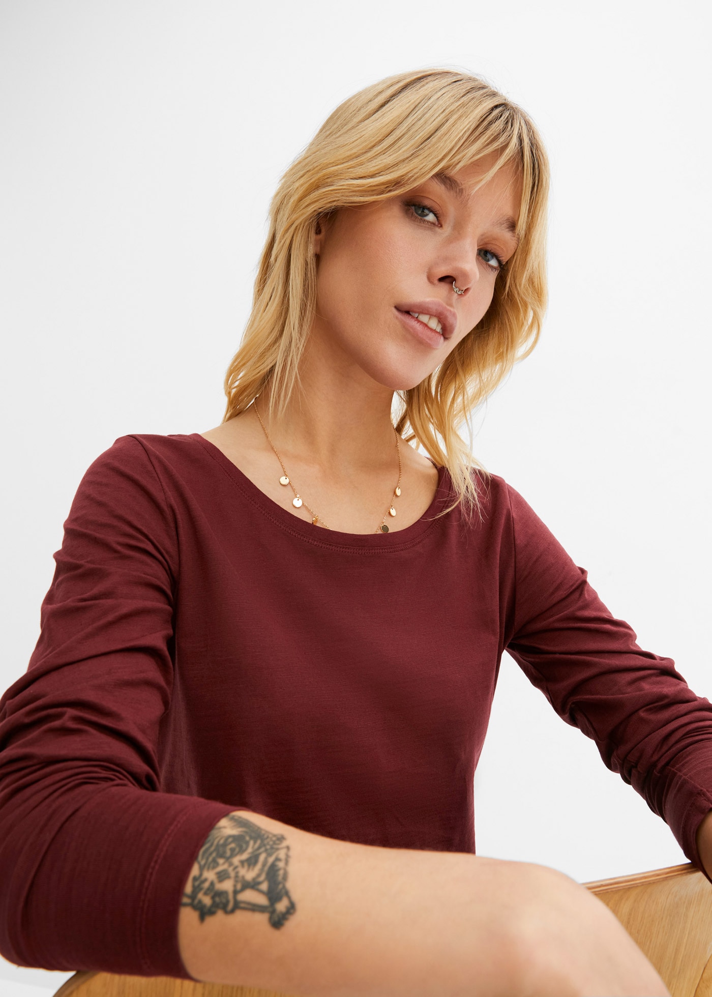 bonprix Langarmshirt »Langarmshirt aus reiner Baumwolle« lockere Passform, Langarm-Design, abgerundeter Saum, aus Baumwolle