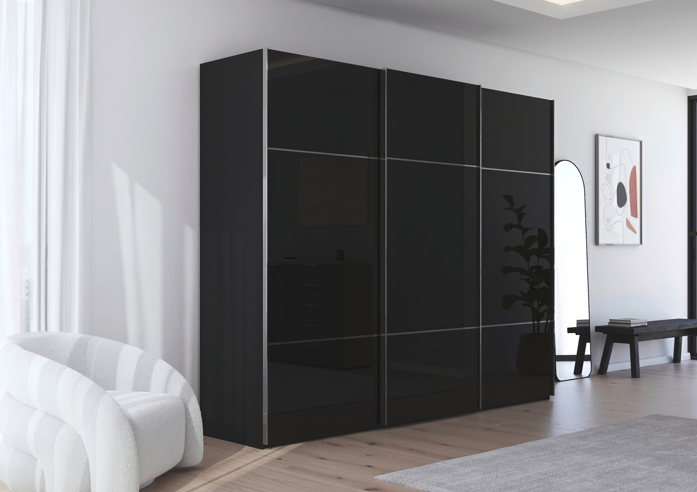 rauch Schwebetürenschrank »Kleiderschrank Schrank Garderobe Schlafzimmerschrank SCALE-TRIO«, edle dreigeteilte Front mit 2 Zierleisten Glasfront MADE IN GERMANY