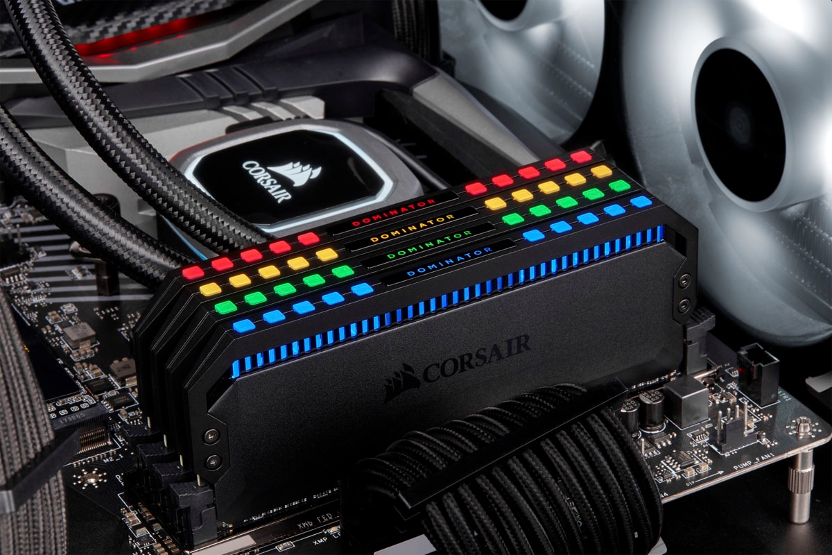 Corsair PC-Arbeitsspeicher »DOMINATOR RGB 32 GB (4 x 8 GB) DDR4 DRAM 3.600 MHz C18«