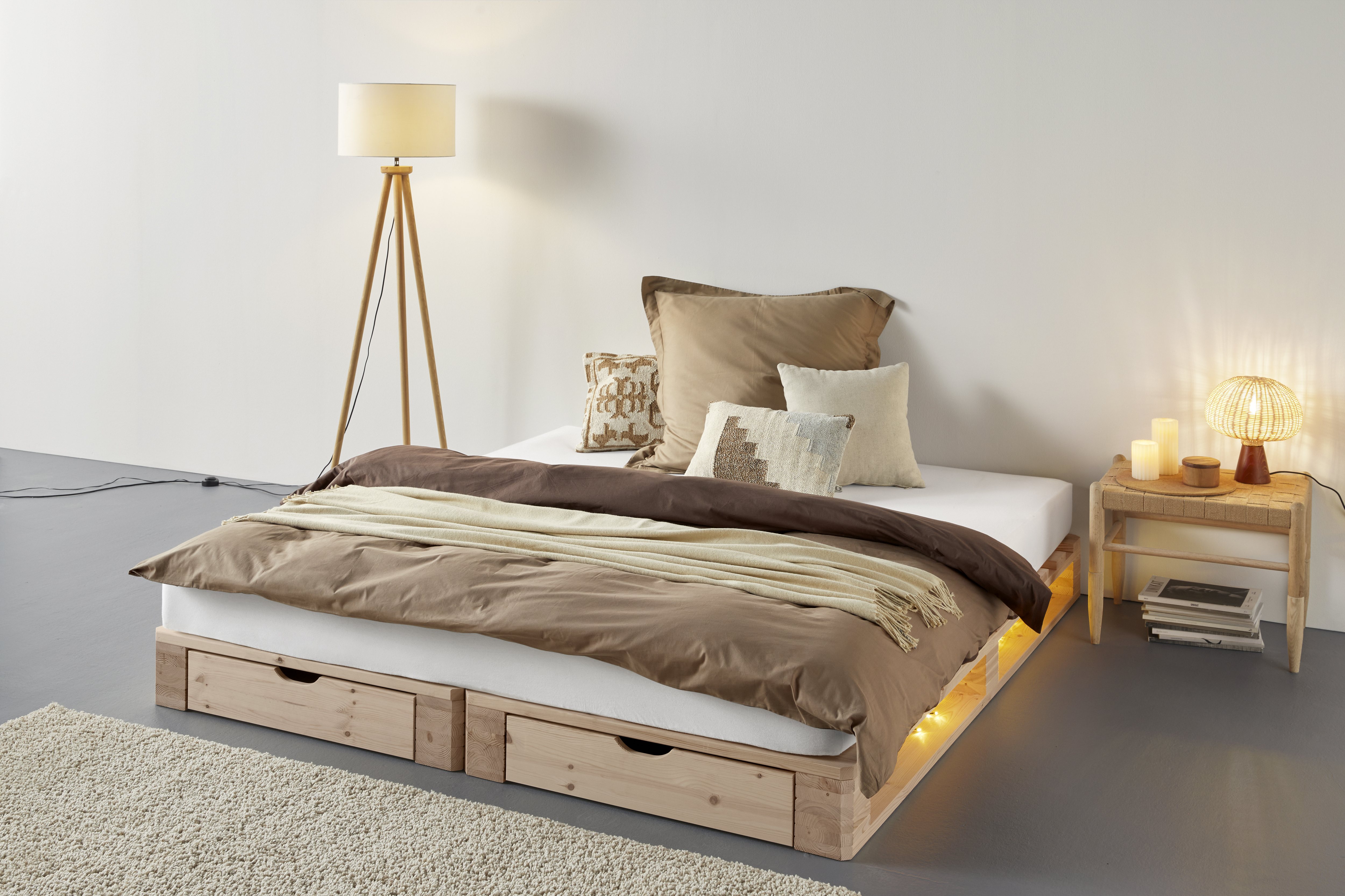 Palettenbett »Alasco mit Schubladen«, zertifiziertes Massivholz, erweiterbar zum...