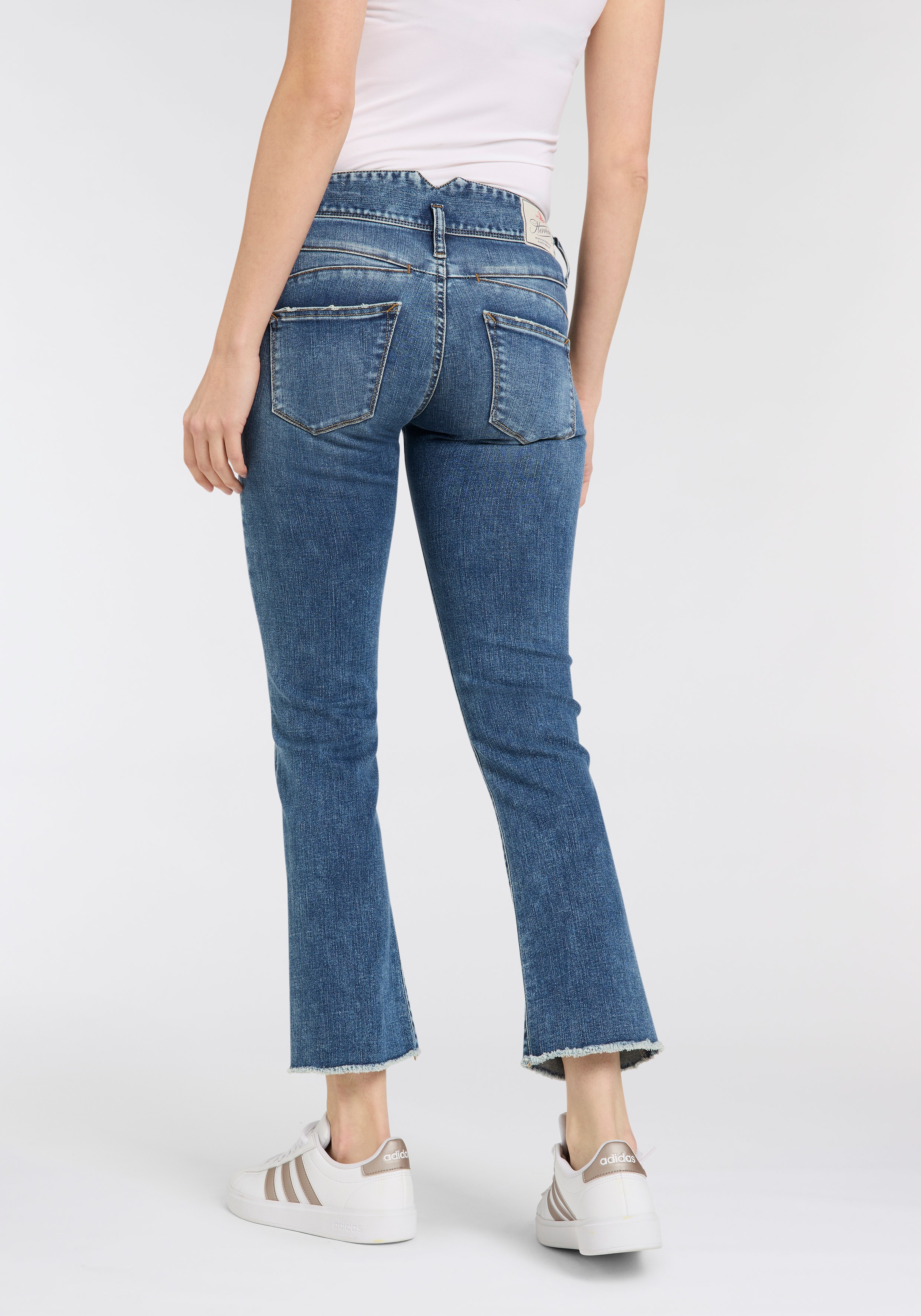 Herrlicher Bootcut-Jeans "Pearl Boot Cropped Organic Denim", mit offenem Sa günstig online kaufen