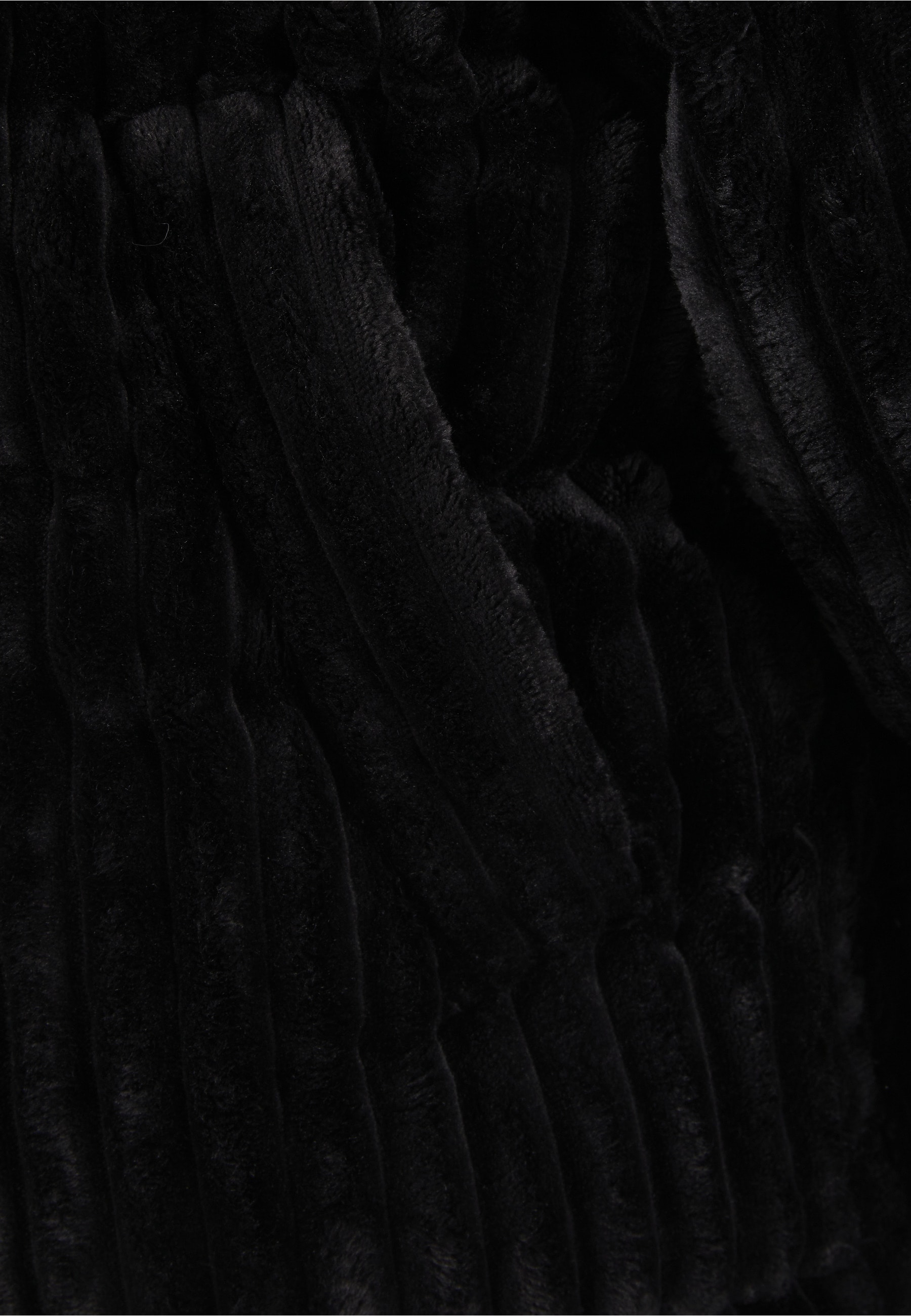 Karl Kani Winterjacke »Karl Kani KK Og Fuzzy Corduroy Short Puffer Jacket« 1 Stk. tlg. ohne Kapuze